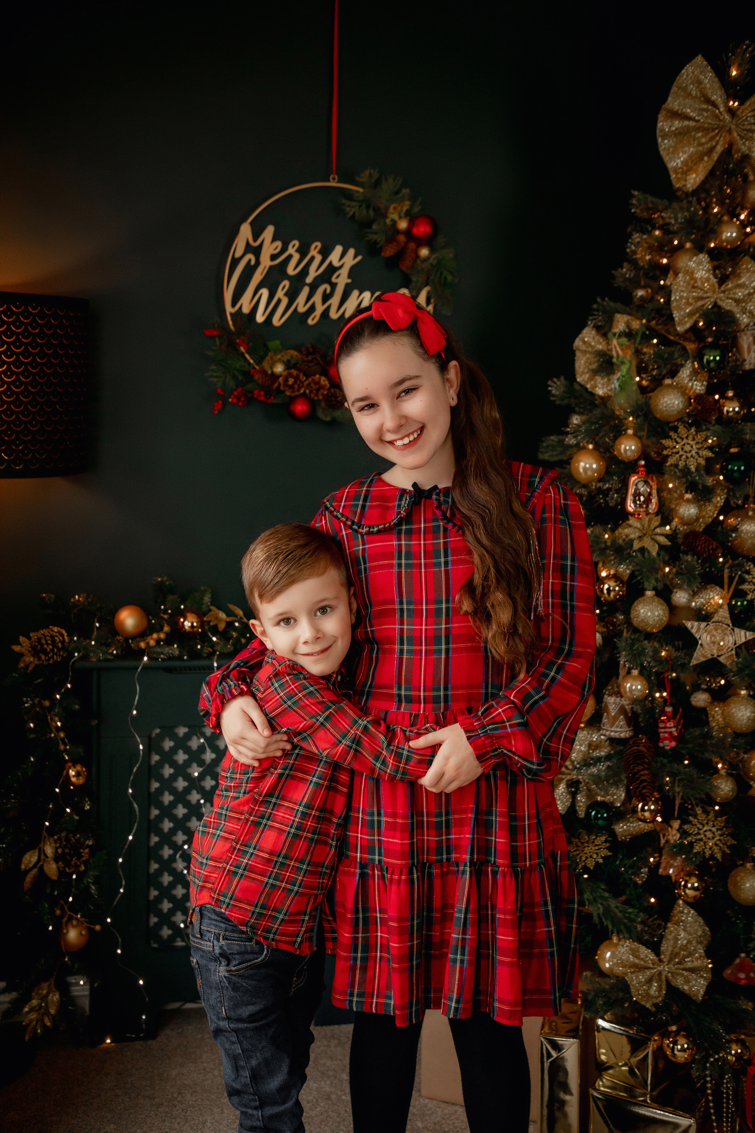 Teddie & Olivia Christmas 2023. PORTRAIT|FAMILY|CHILDREN|BRAND PHOTOGRAPHER UK, CAMBRIDGESHIRE