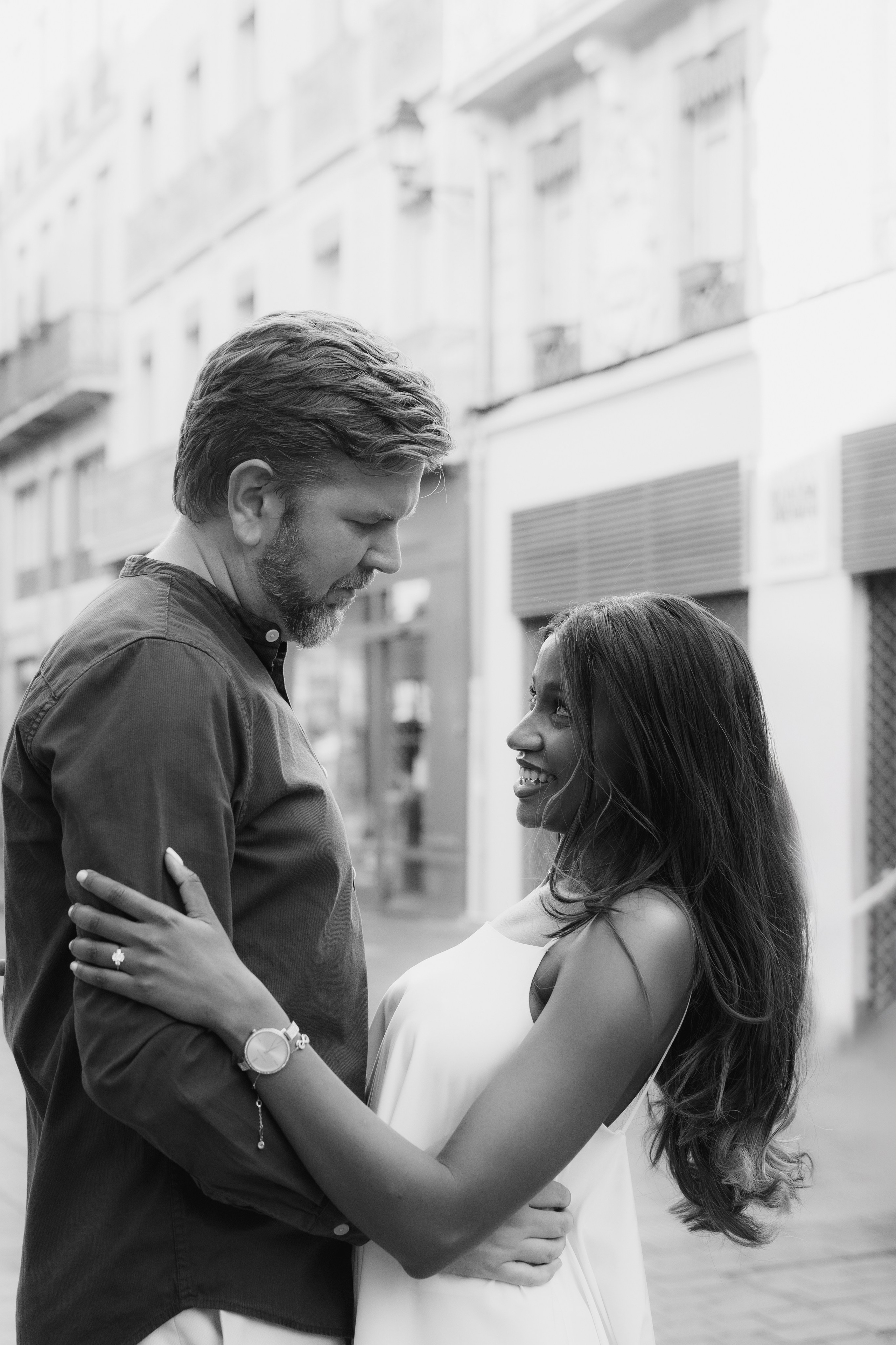 Engagement loves tory photoshoot in Toulouse. Anah & Andrew. Eugenie Smirnova — wedding, corporate and lifestyle photographer in Toulouse and Southwest France