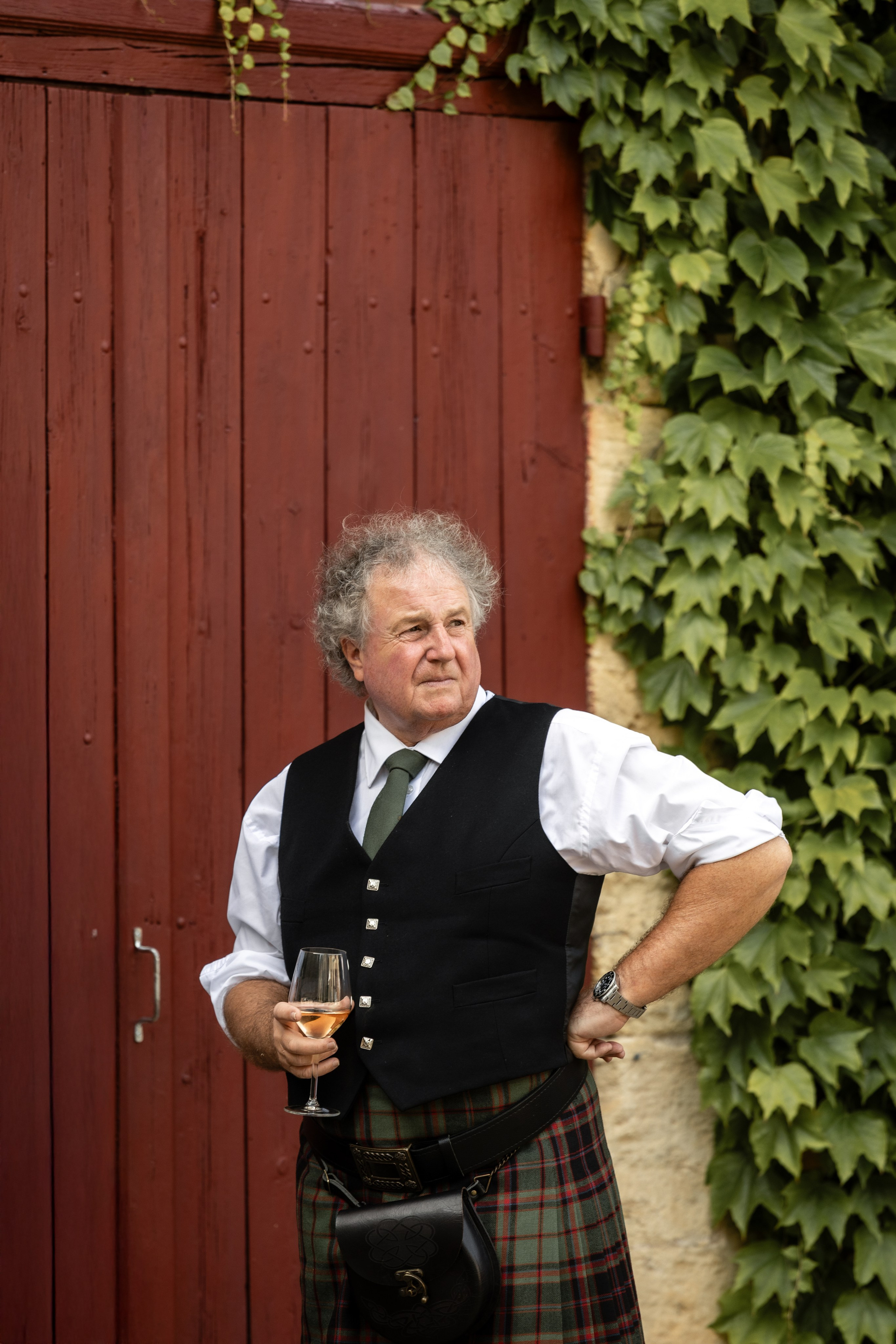 Sarah & Sean — a fairytale wedding at Château Sentout. Eugenie Smirnova — wedding, corporate and lifestyle photographer in Toulouse and Southwest France