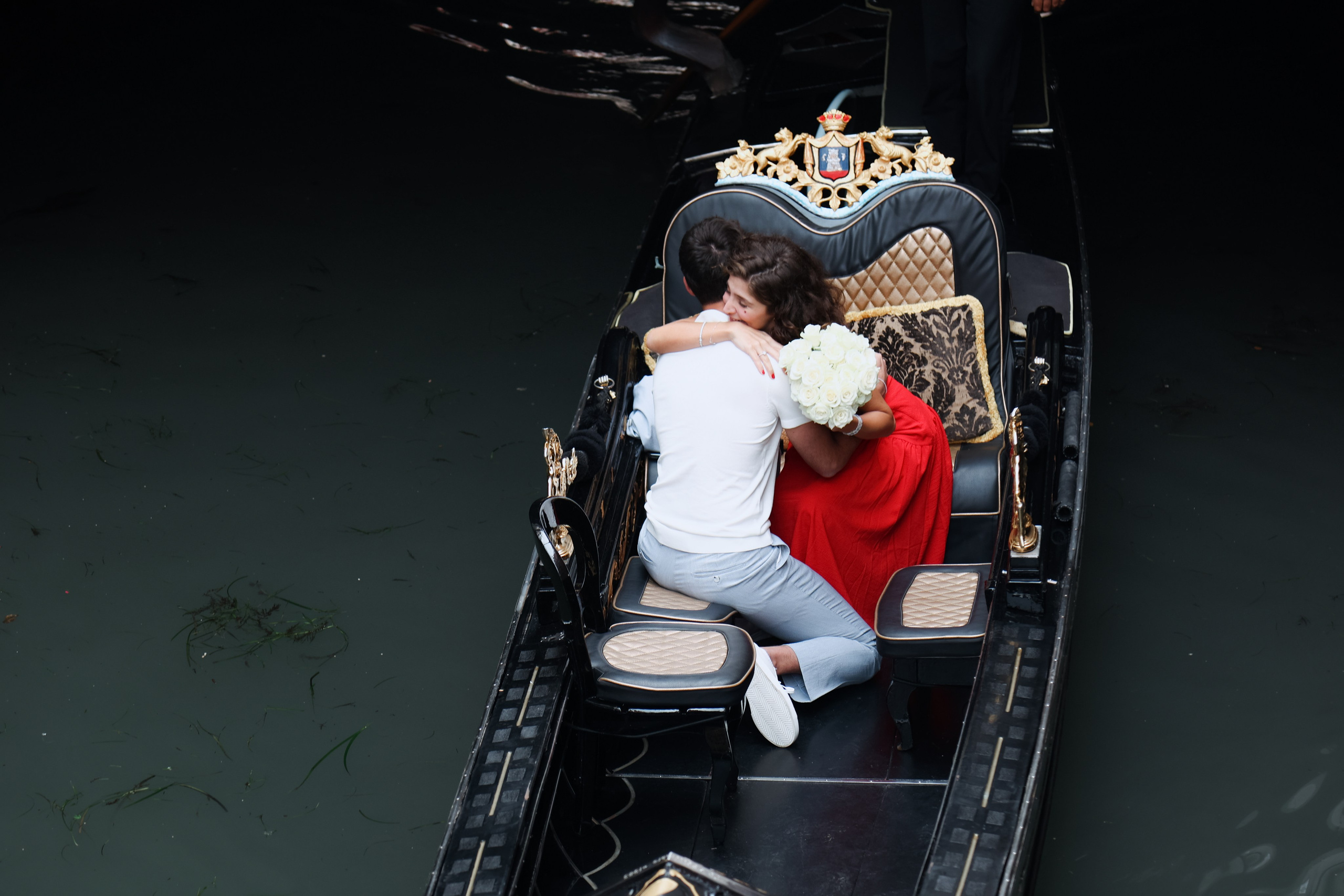 Surprise proposal on a Gondola Ride, Lola & Andy. Photographer in Venice, Viktoria Antonova