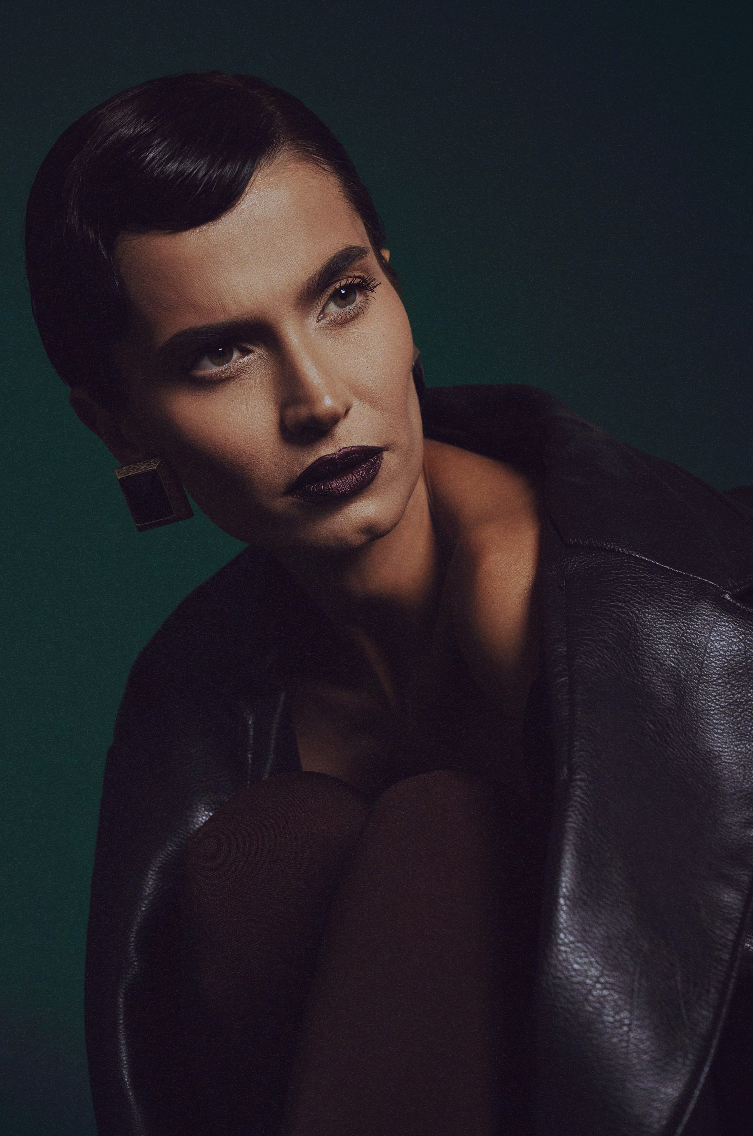 Professioneller Studiofotograf in München – Fotos, Content Creation, Shooting für jeden Anlass. Fotostudio Aesthetic Space in München. Fotostudio mieten ab 1 Stunde