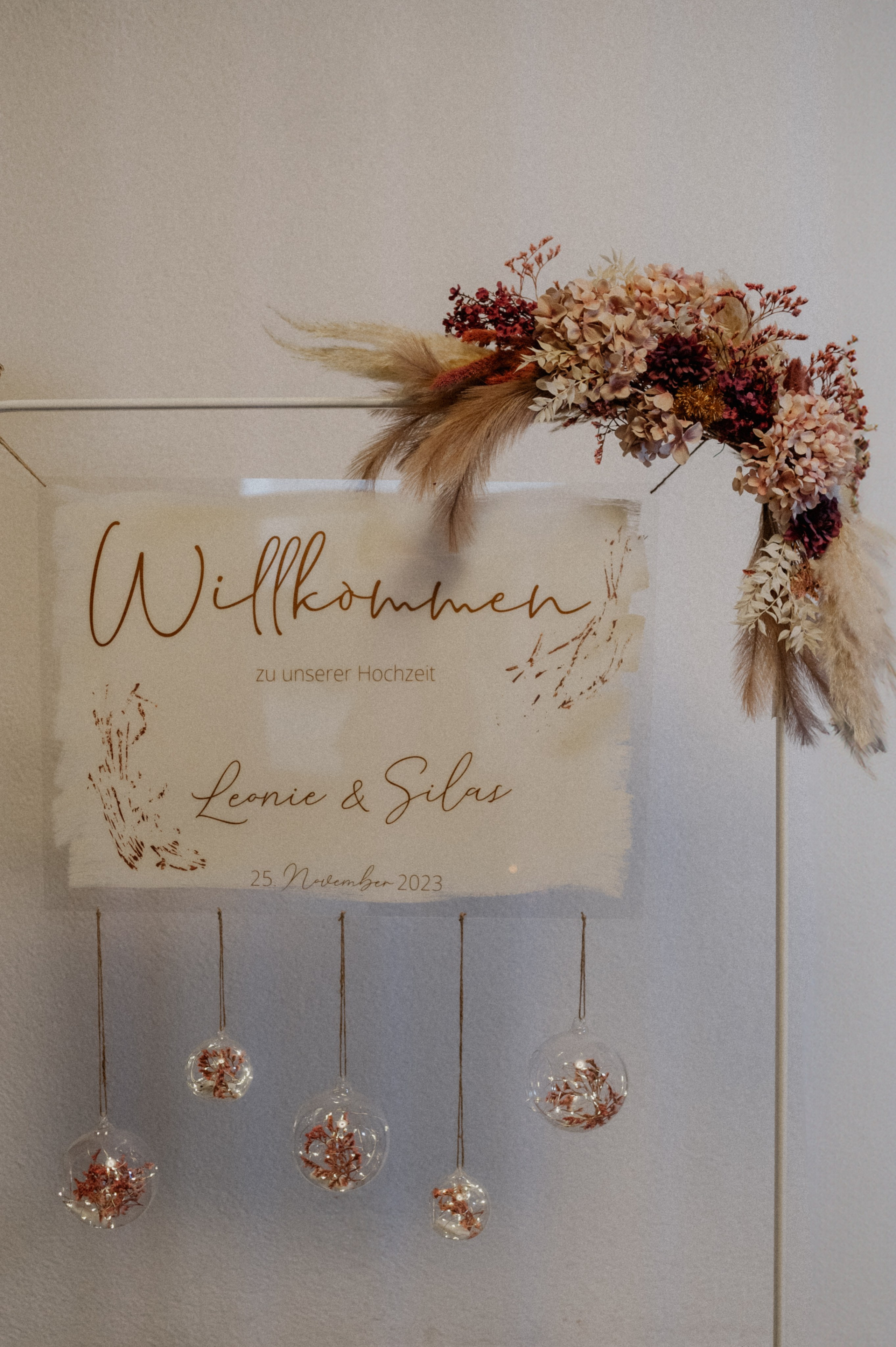 WINTER WEDDING IN NEUENDETTELSAU. Фотограф в Нюрнберге Ирина Менерт из Ансбаха