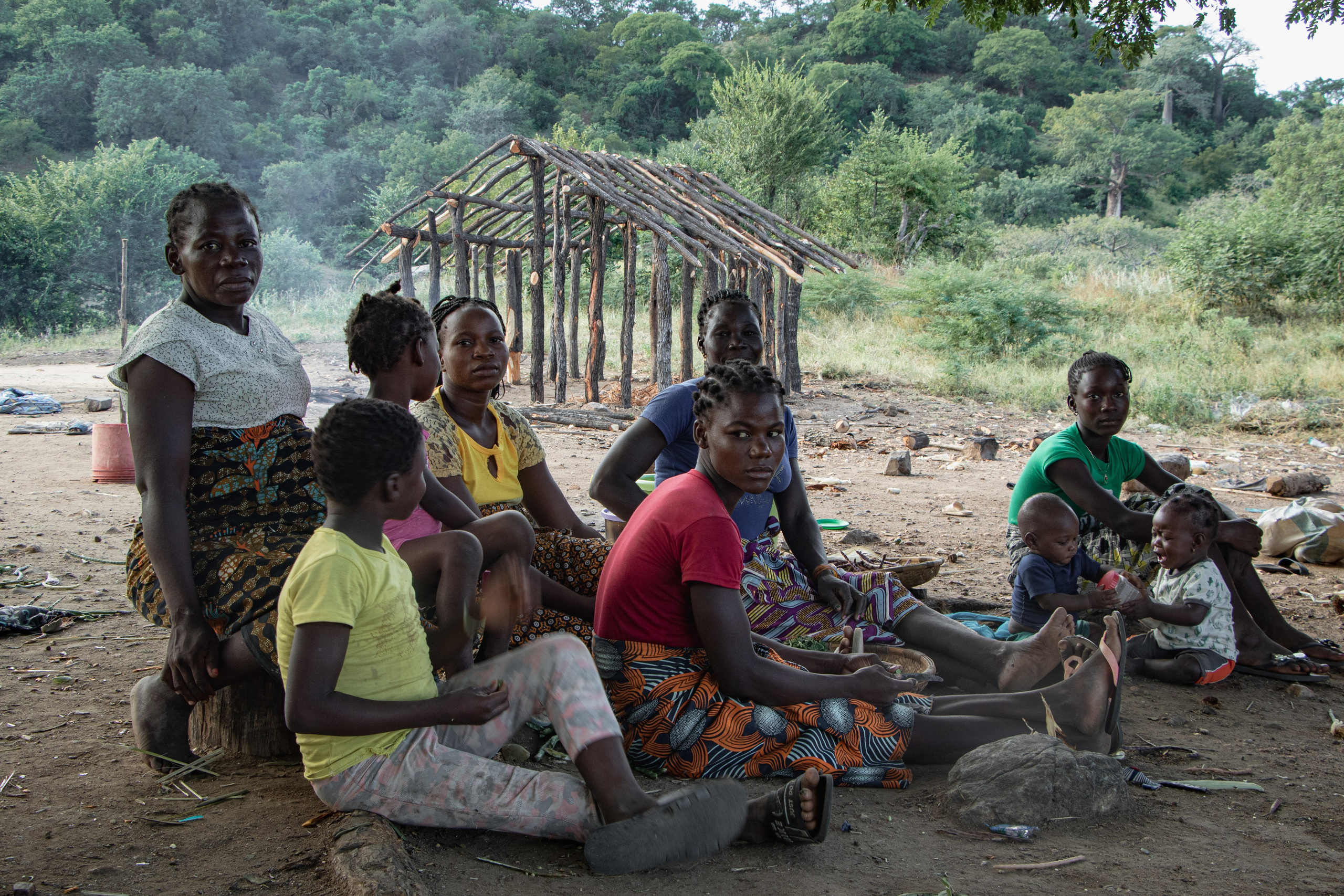 Grâce à l’action de Justiça Ambiental et du CCFD-Terre Solidaire, des réunions de sensibilisation émergent peu à peu, renforçant la prise de conscience collective et esquissant les premiers contours d’un mouvement de résistance citoyenne.