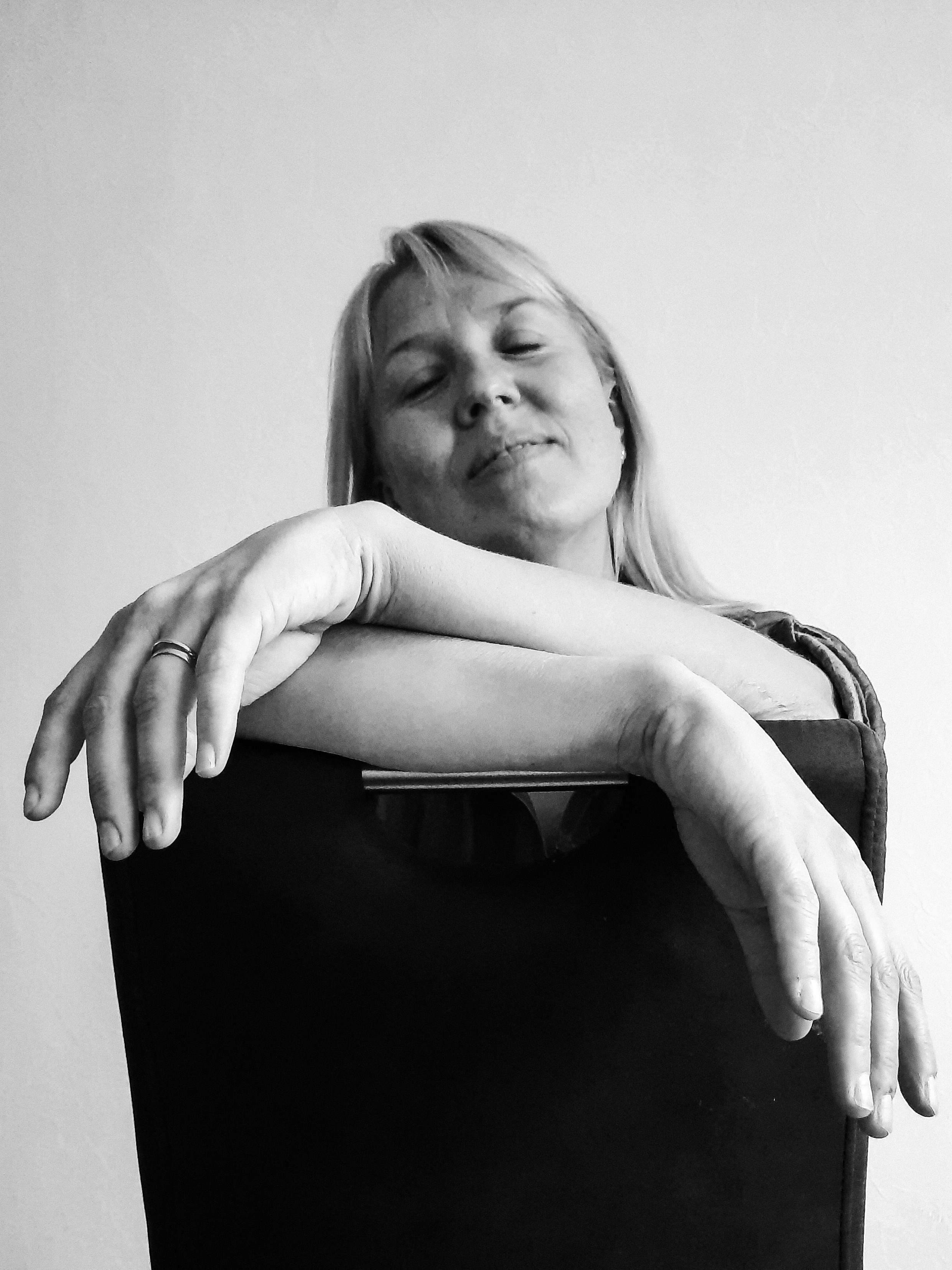 Marina, Stuttgart (Online Photo Shoot). Creative Family, Brand, Boudoir and Wedding Photographer in Solihull & Birmingham Irina Zoteeva