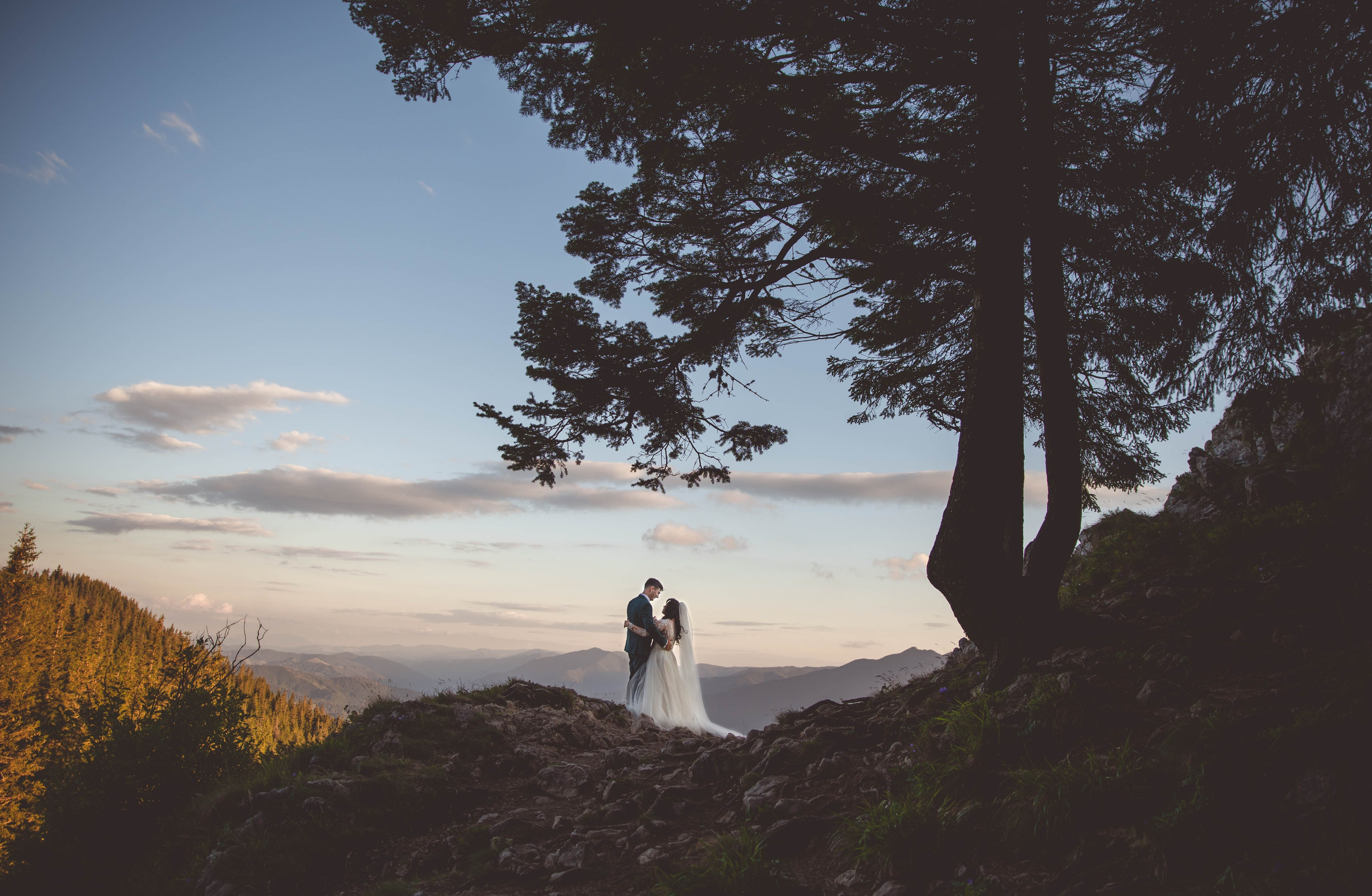 InstaStudio – Fotograf & Videograf Nuntă Suceava|Evenimente România