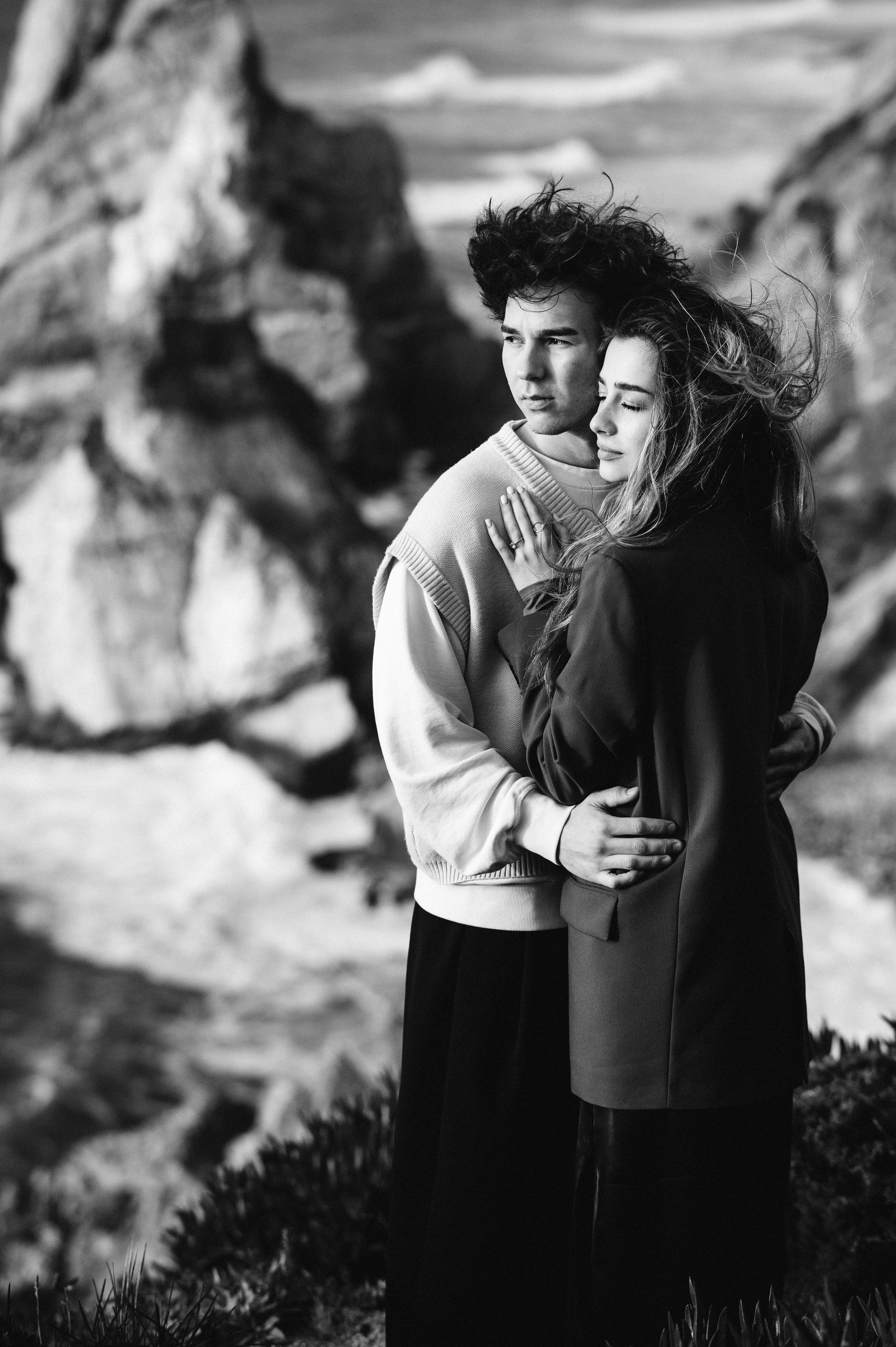 Praia da Ursa – ședință foto de cuplu într-un loc magic din Portugalia. Valentin Melen - fotograf de nunta 🤍