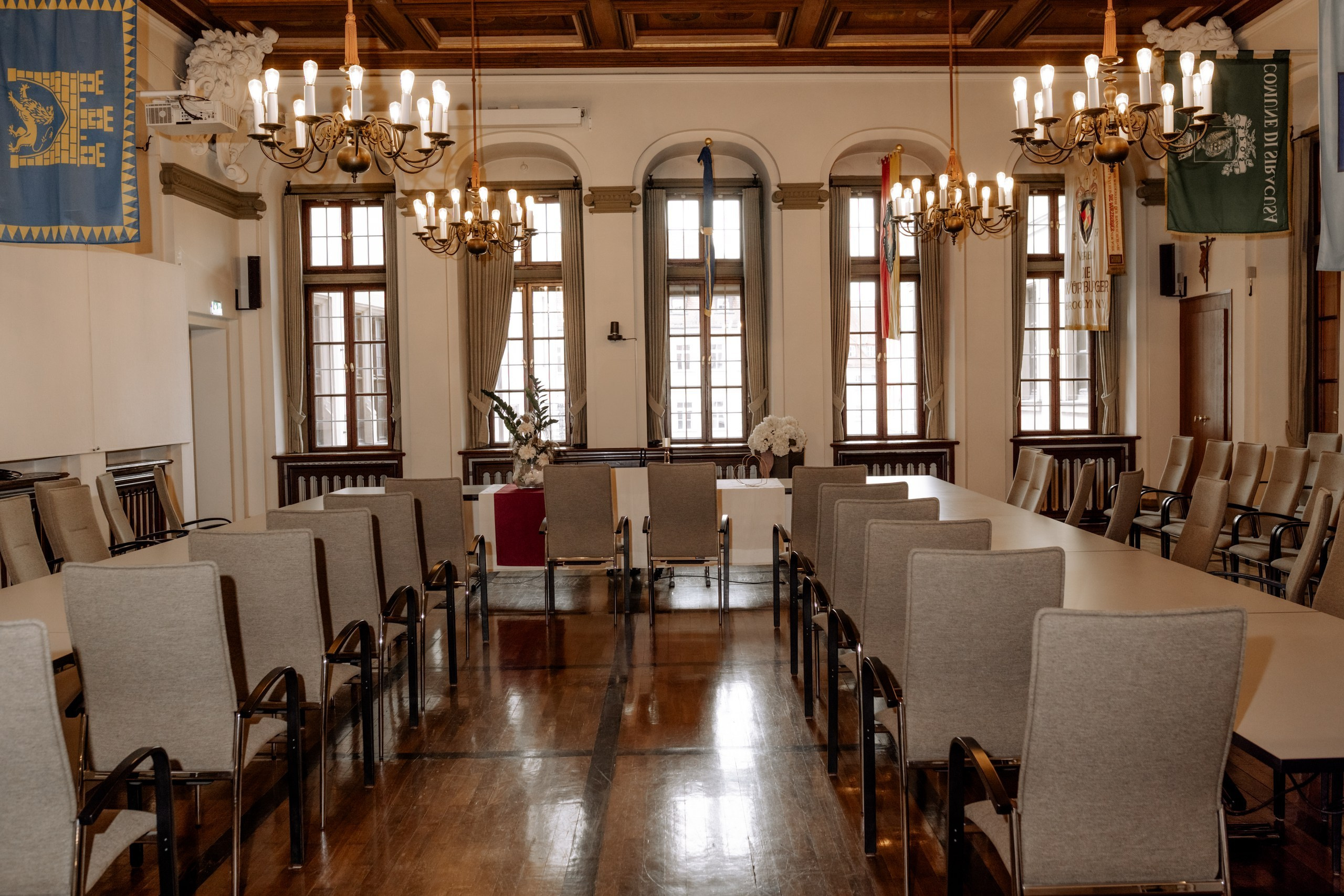 Chom & Kevin | Romantische Hochzeitsbilder in Würzburg – Hochzeitsfotografin Anna Saribekyan. Anna Saribekyan – Beste Hochzeitsfotografin in Würzburg, Top 10 in Deutschland