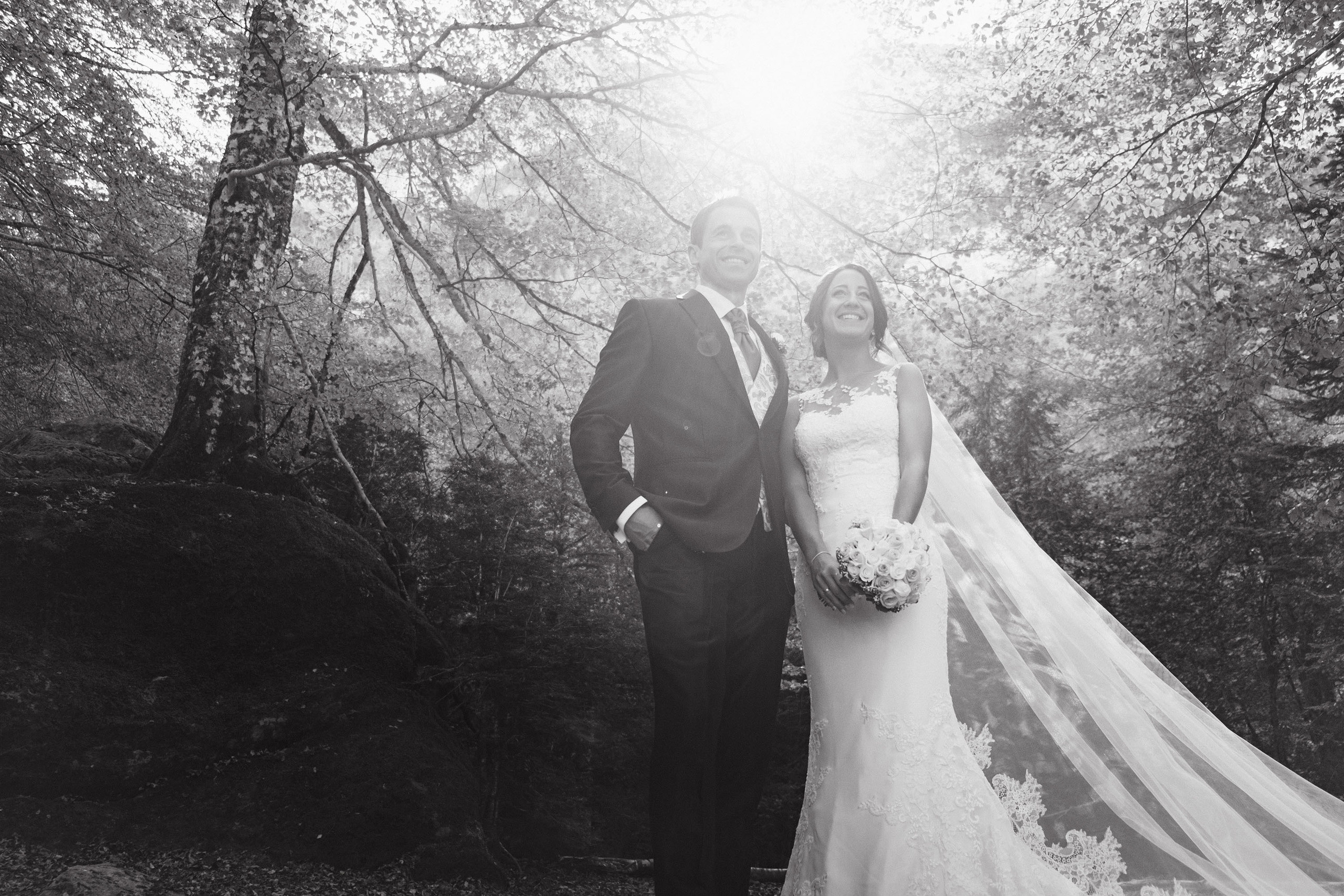 Fotografos de Bodas en Huesca, Zaragoza, Pirineos, Boltaña. PIXLOVE - Fotógrafos de bodas Huesca Pirineos Zaragoza