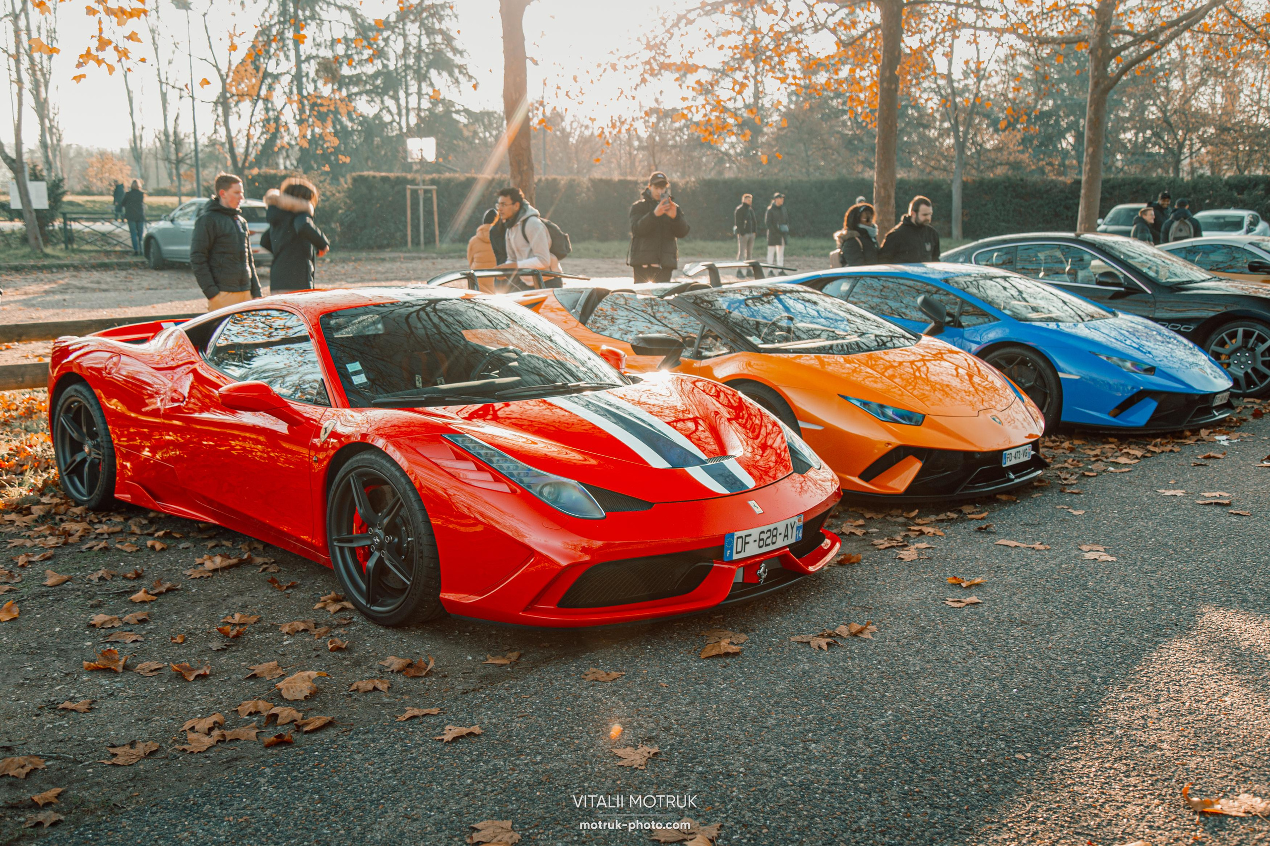 Rassemblement a Chatou. Photographe de voitures à Paris — Vitalii Motruk