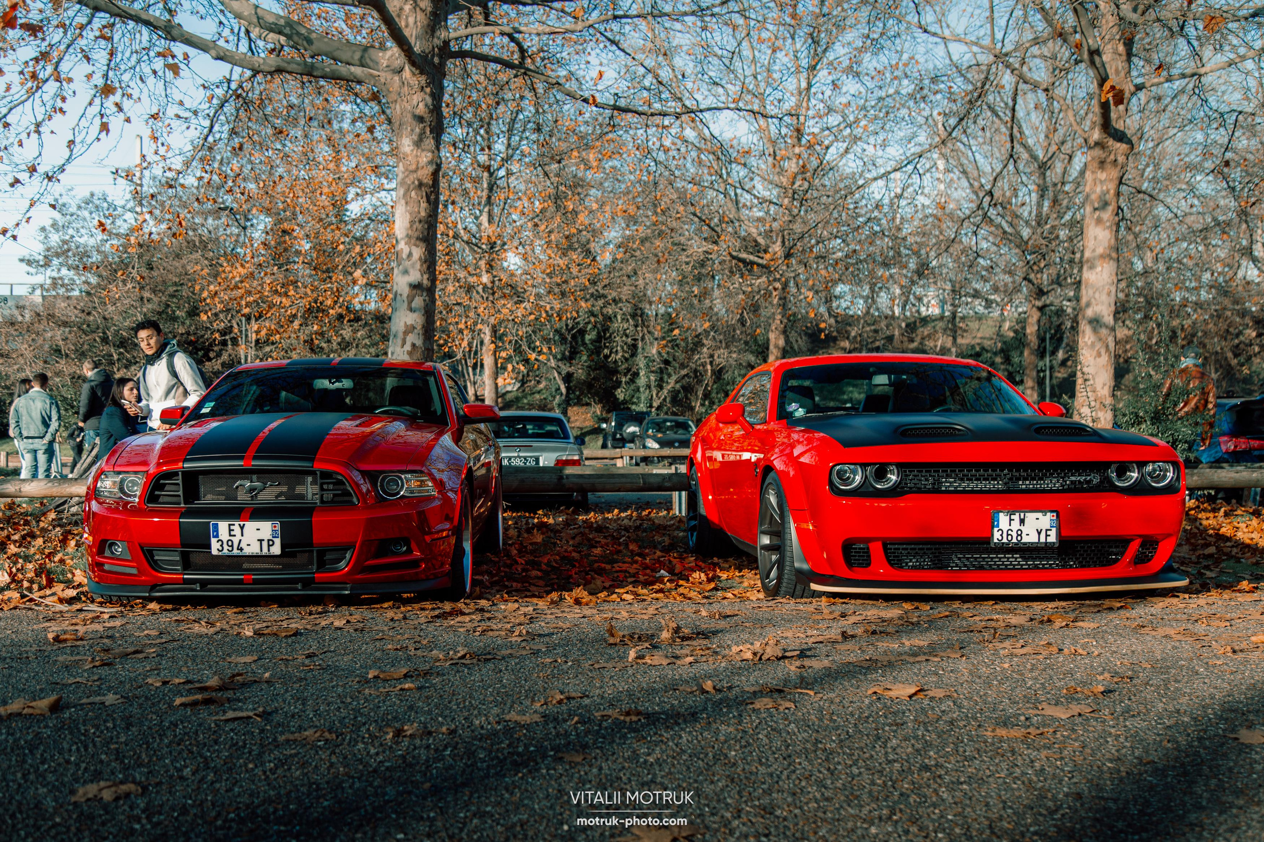 Rassemblement a Chatou. Photographe de voitures à Paris — Vitalii Motruk
