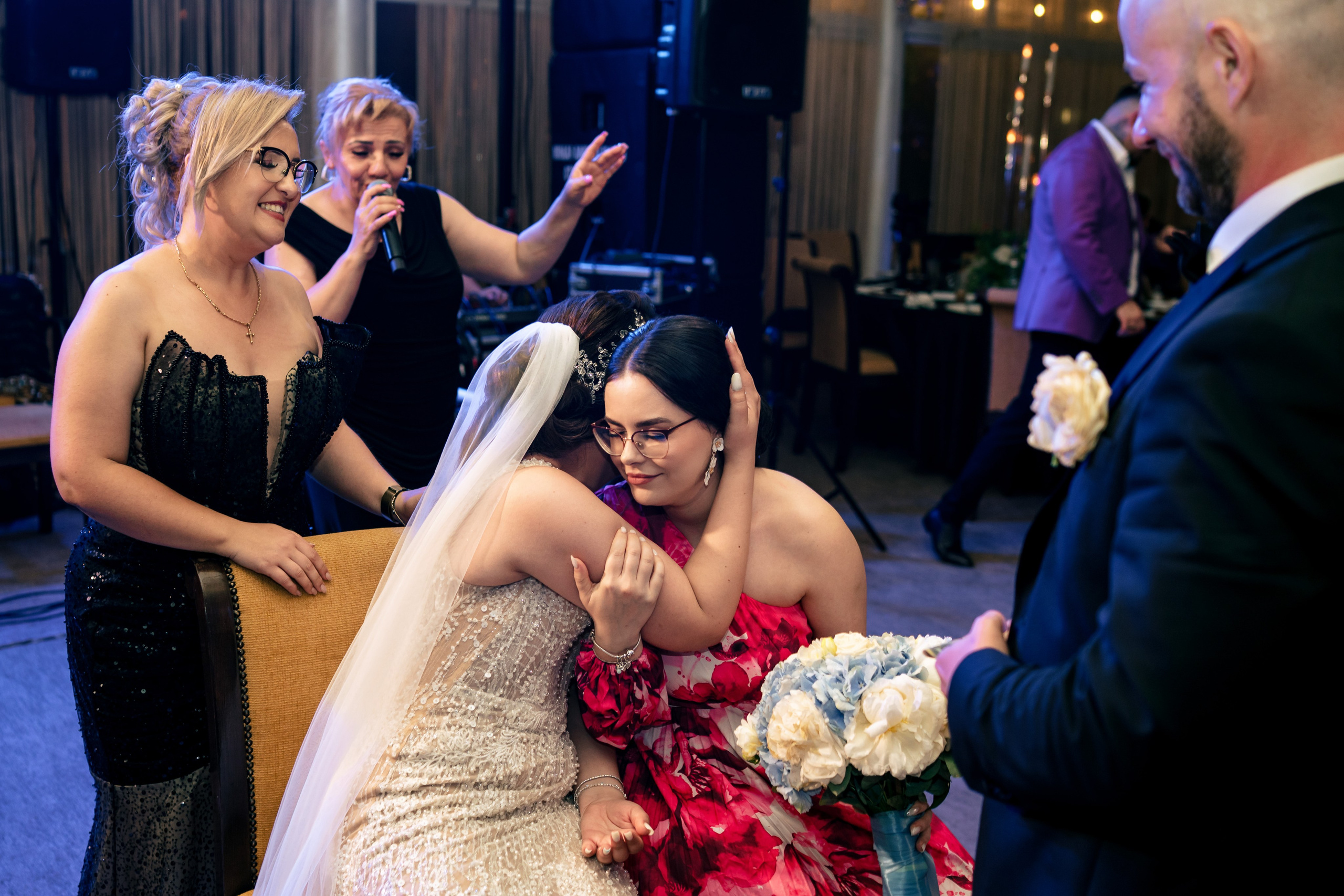 Crina & Cătălin. Acasă