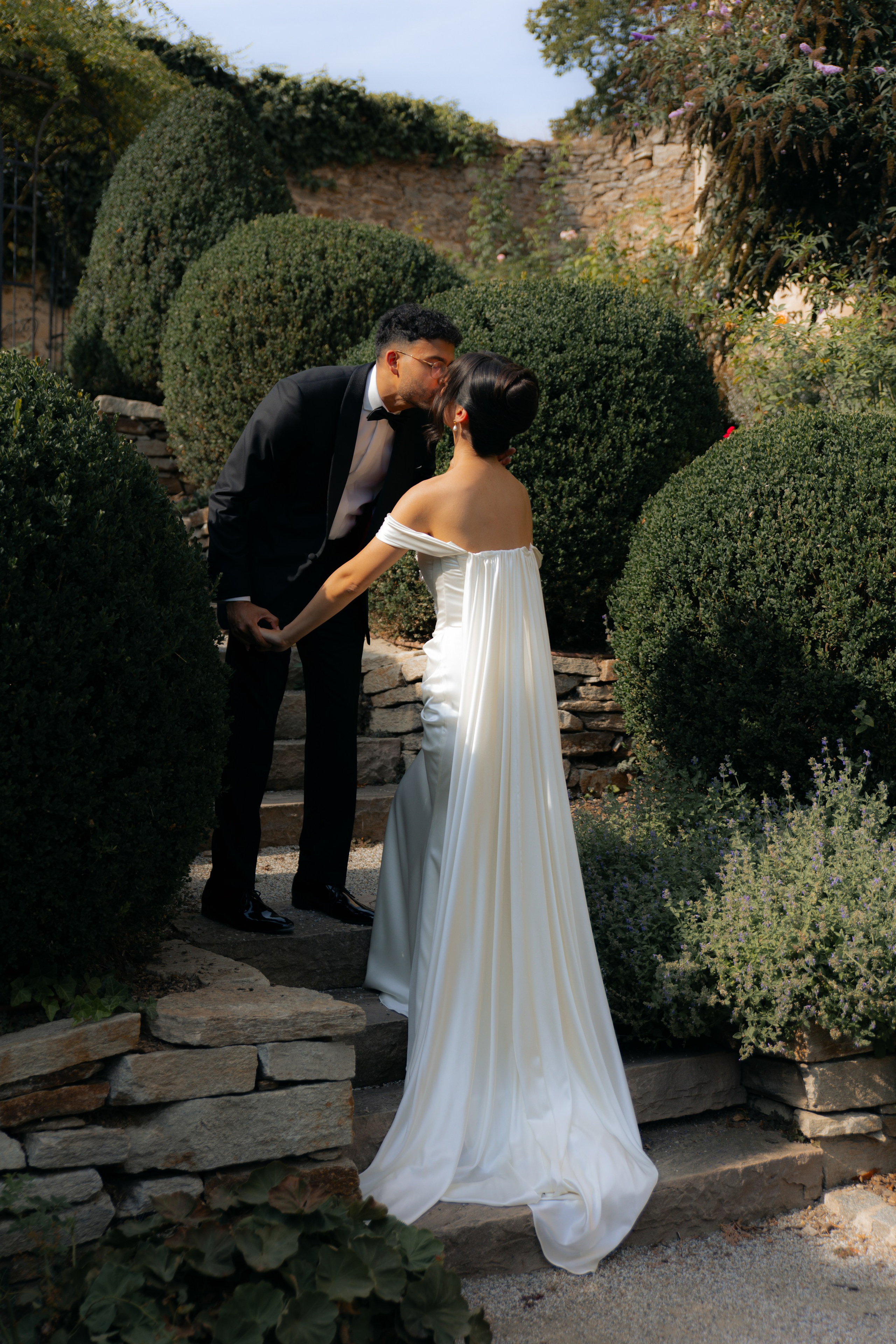 Elegant Castle Wedding in Austria | Alwin & Ruth’s Fairytale Celebration. Wedding photographer and videographer based in Timisoara, Romania