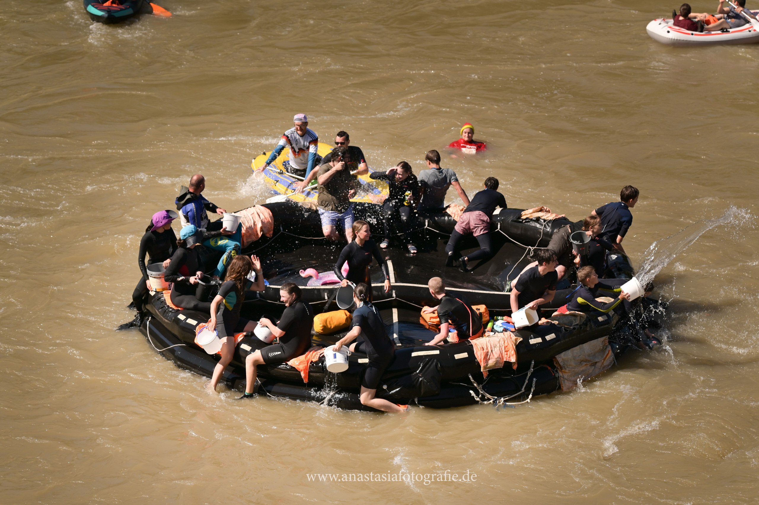 Nabada Ulm 2025. Newbornfotograf Kinderfotograf Ulm Familienfotograf Anastasia Neu-Ulm