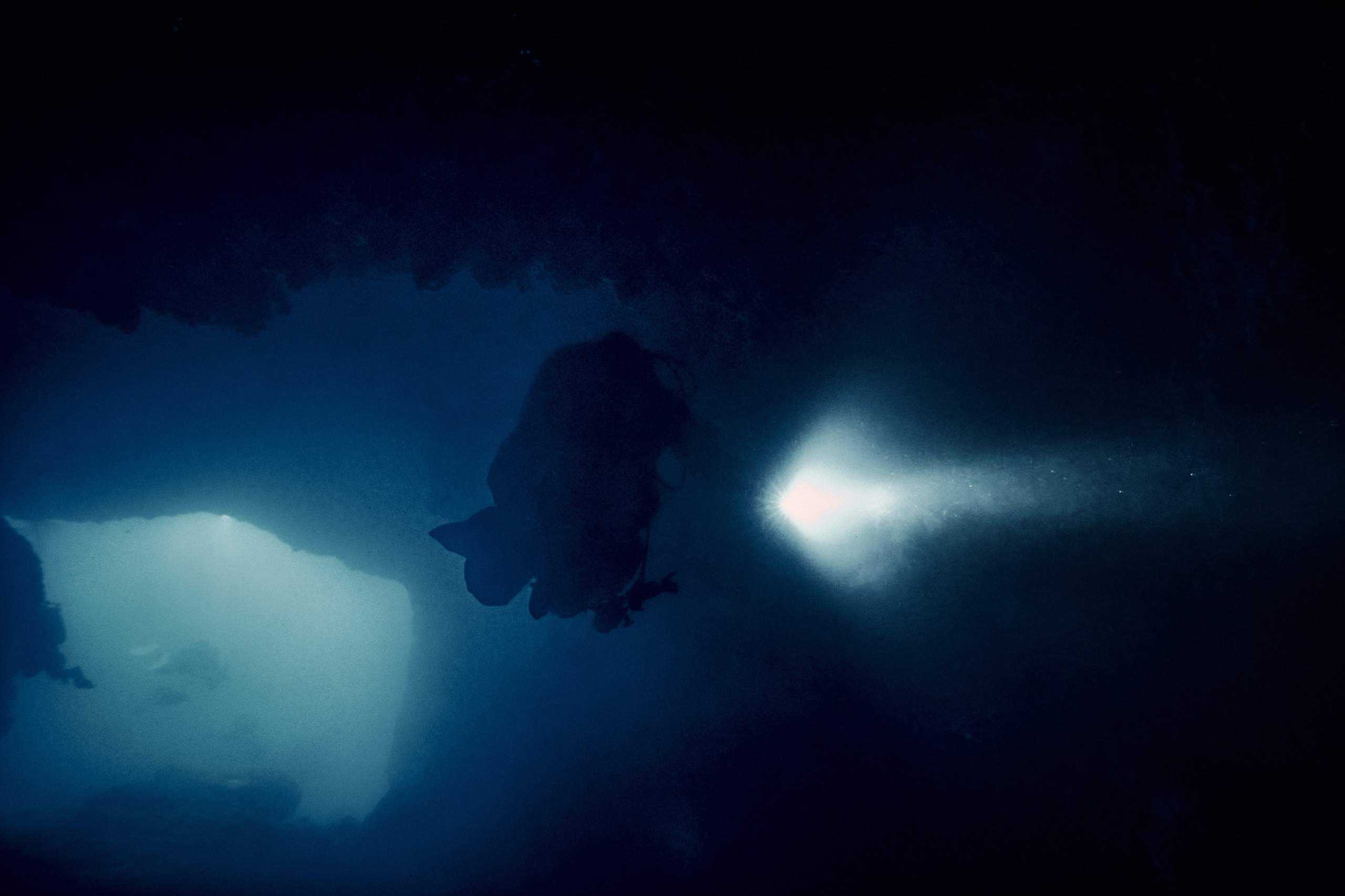 Podwodny fotograf - Andriej Szypilow - underwater photography. Tajemnica - wielka, głęboka i wszechobecna - to jest ta jakość, której przede wszystkim szukam w fotografii podwodnej...