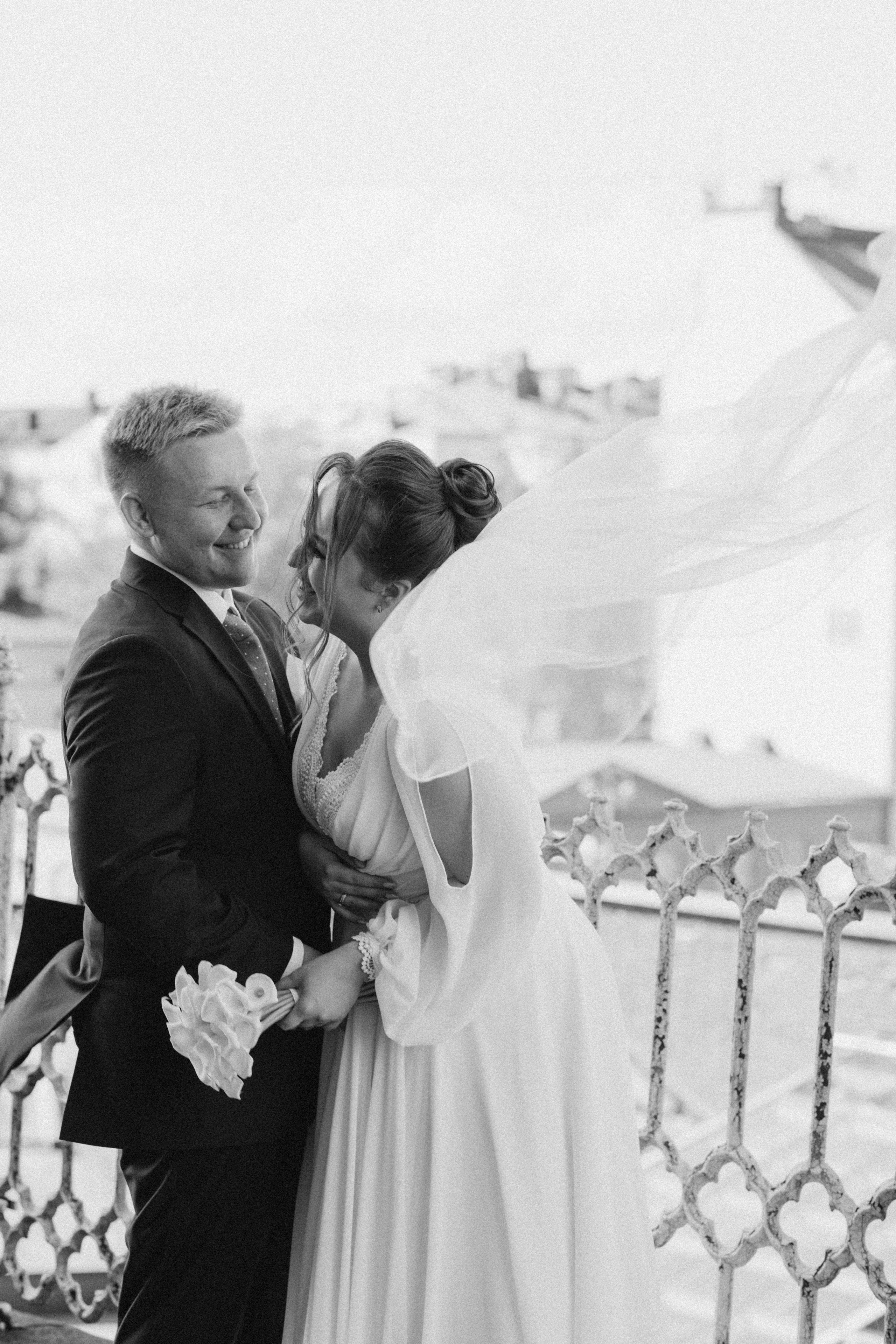 Hääkuvaus. Valokuvausta Helsingissä, Uudella Maalla ja muualla Suomessa. Olen valokuvaaja, joka kuvaa hääkuvia ja tapahtumia