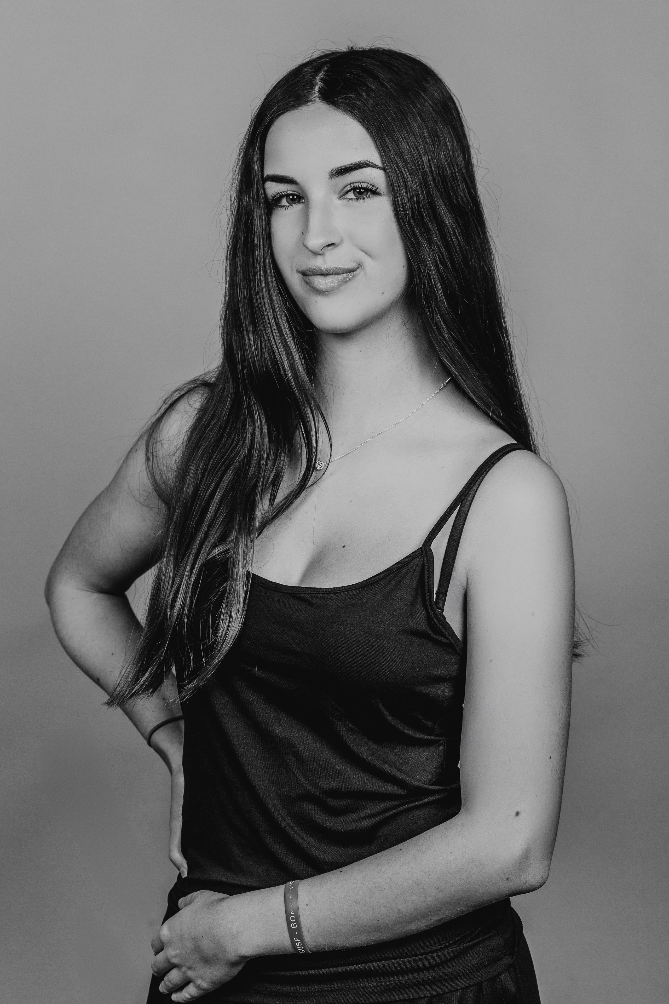 «Los recuerdos más valiosos merecen ser capturados con amor y calidad. En Rainbox Estudio en Torrejón de Ardoz inmortalizamos los momentos más especiales de tu vida con una experiencia cálida, profesional y cercana.»