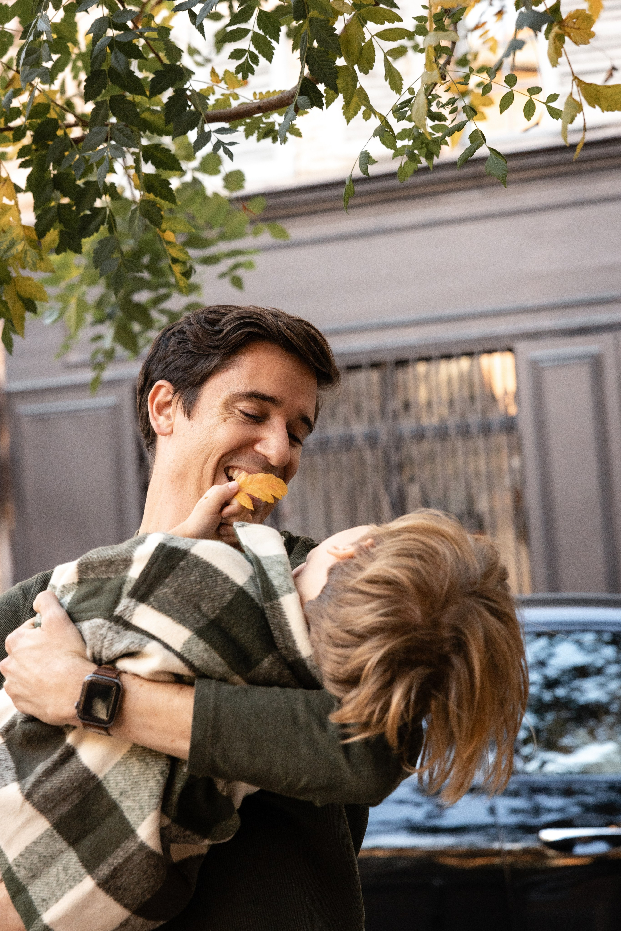 Семейная фотосъемка в стиле лайфстайл в Тулузе: душевная фотосессия для семьи экспатов. Евгения Смирнова — фотограф в Тулузе и юго-западной Франции