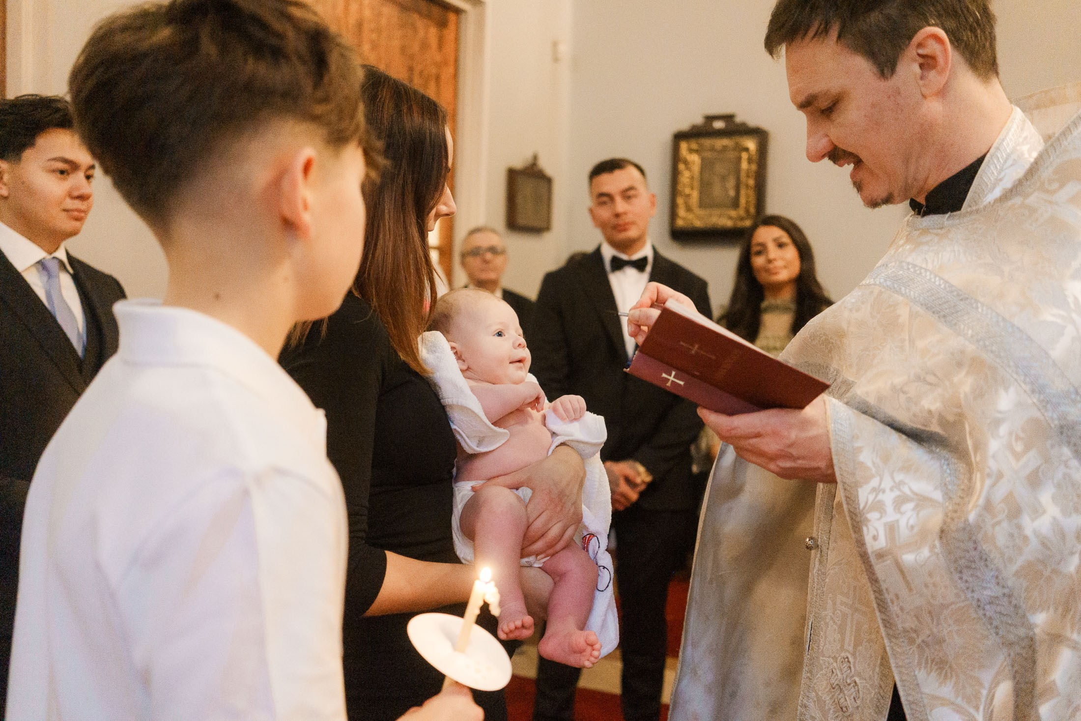 Ristiäiskuvaus Tikkurilan ortodoksisessa kirkossa