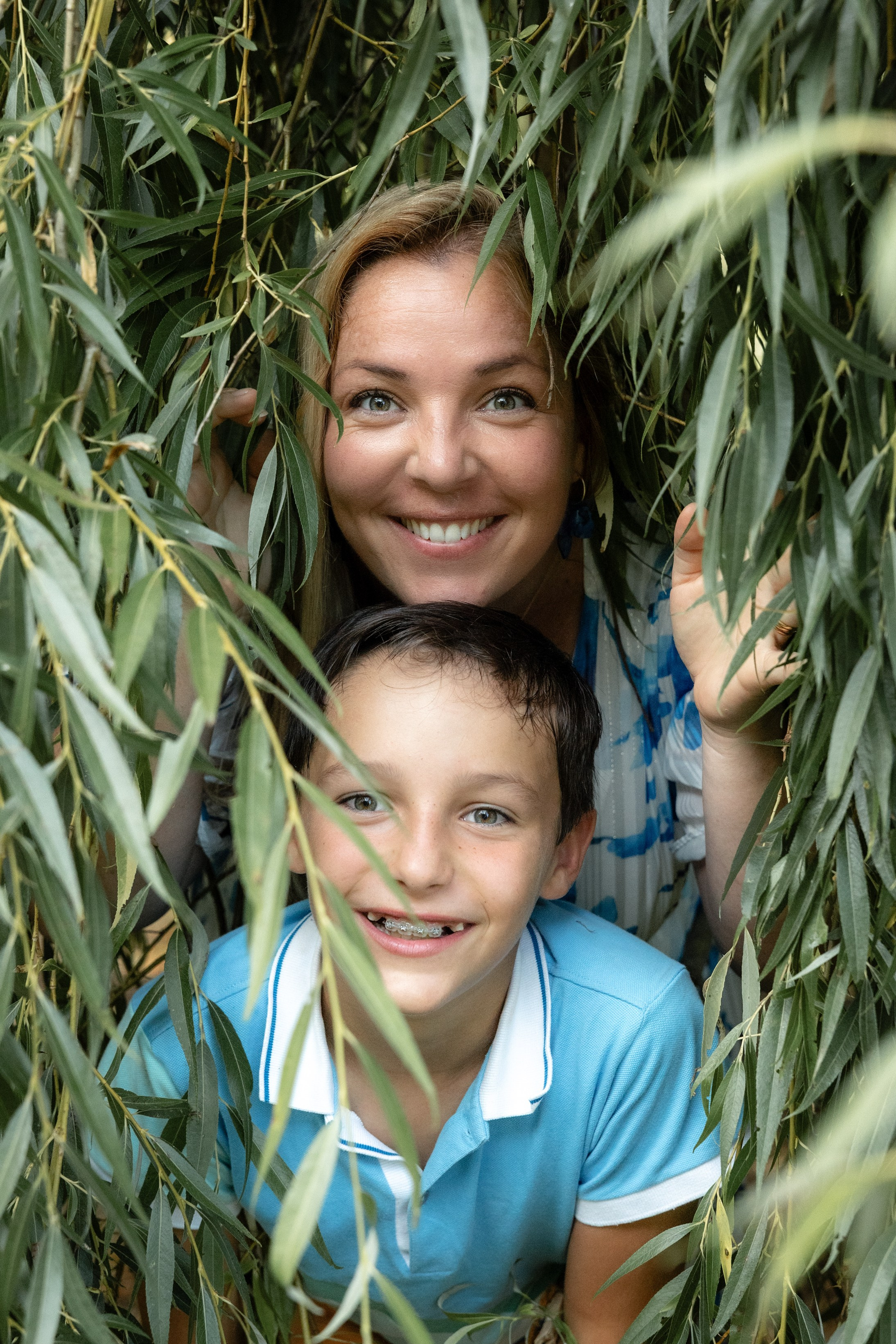 Family photoshoot in Parc du Cabirol, Colomiers. Eugenie Smirnova — wedding, corporate and lifestyle photographer in Toulouse and Southwest France
