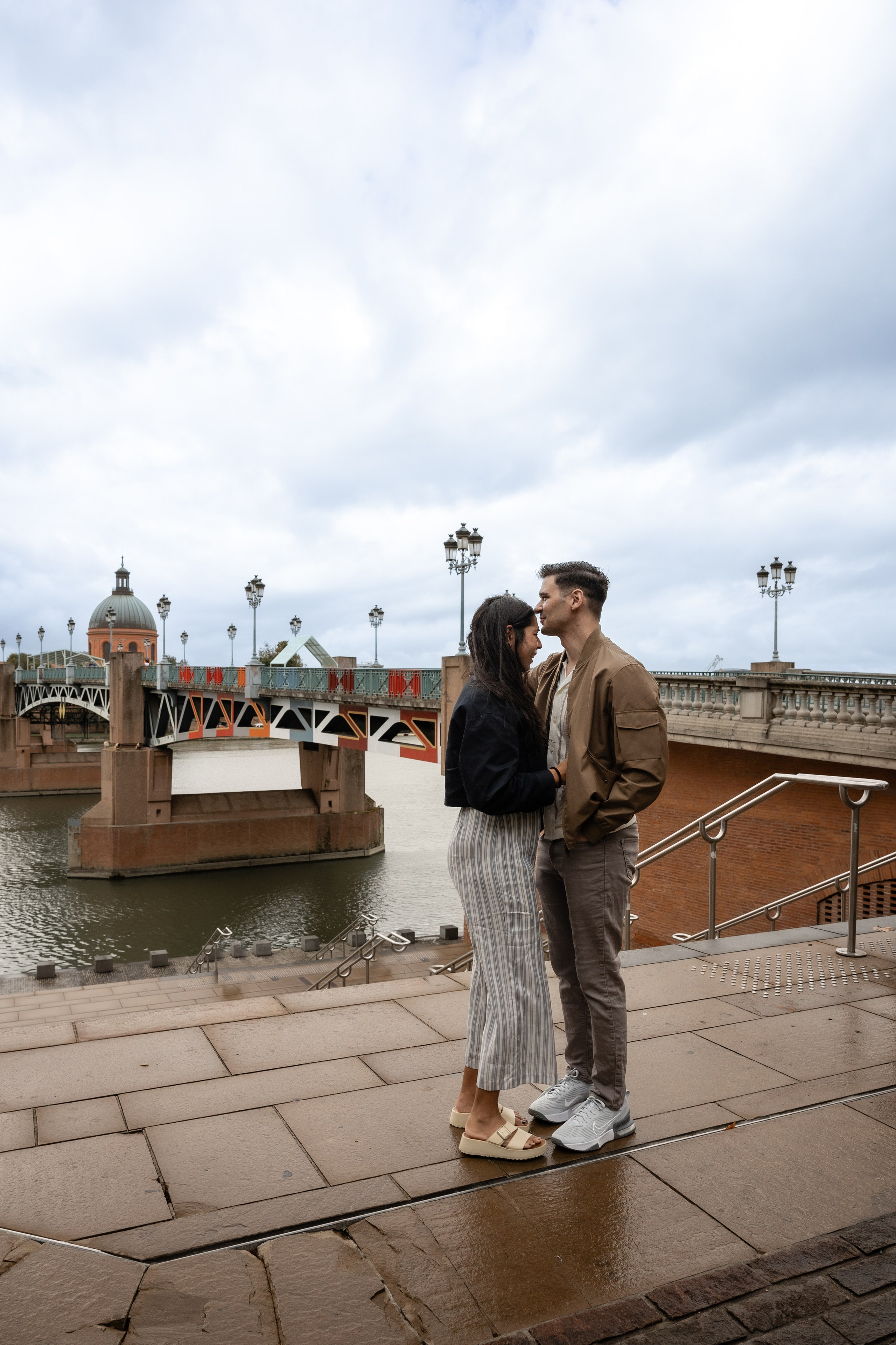 Surprise Proposal in Toulouse: A Love Story from Seattle to the Heart of France. Eugénie Smirnova — Photographe à Toulouse et dans le Sud-Ouest