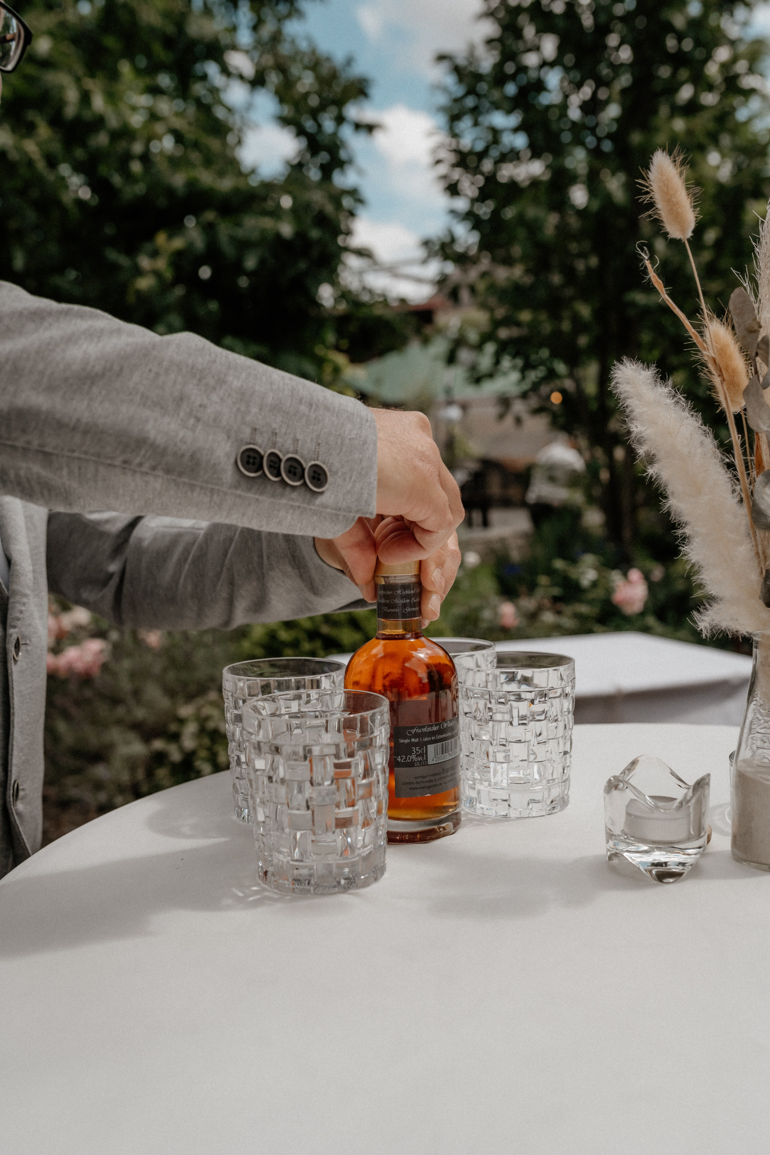 Hochzeit im Landhaus Odaia – Emotionale Hochzeitsfotos | Hochzeitsfotografin Würzburg. Anna Saribekyan – Beste Hochzeitsfotografin in Würzburg, Top 10 in Deutschland