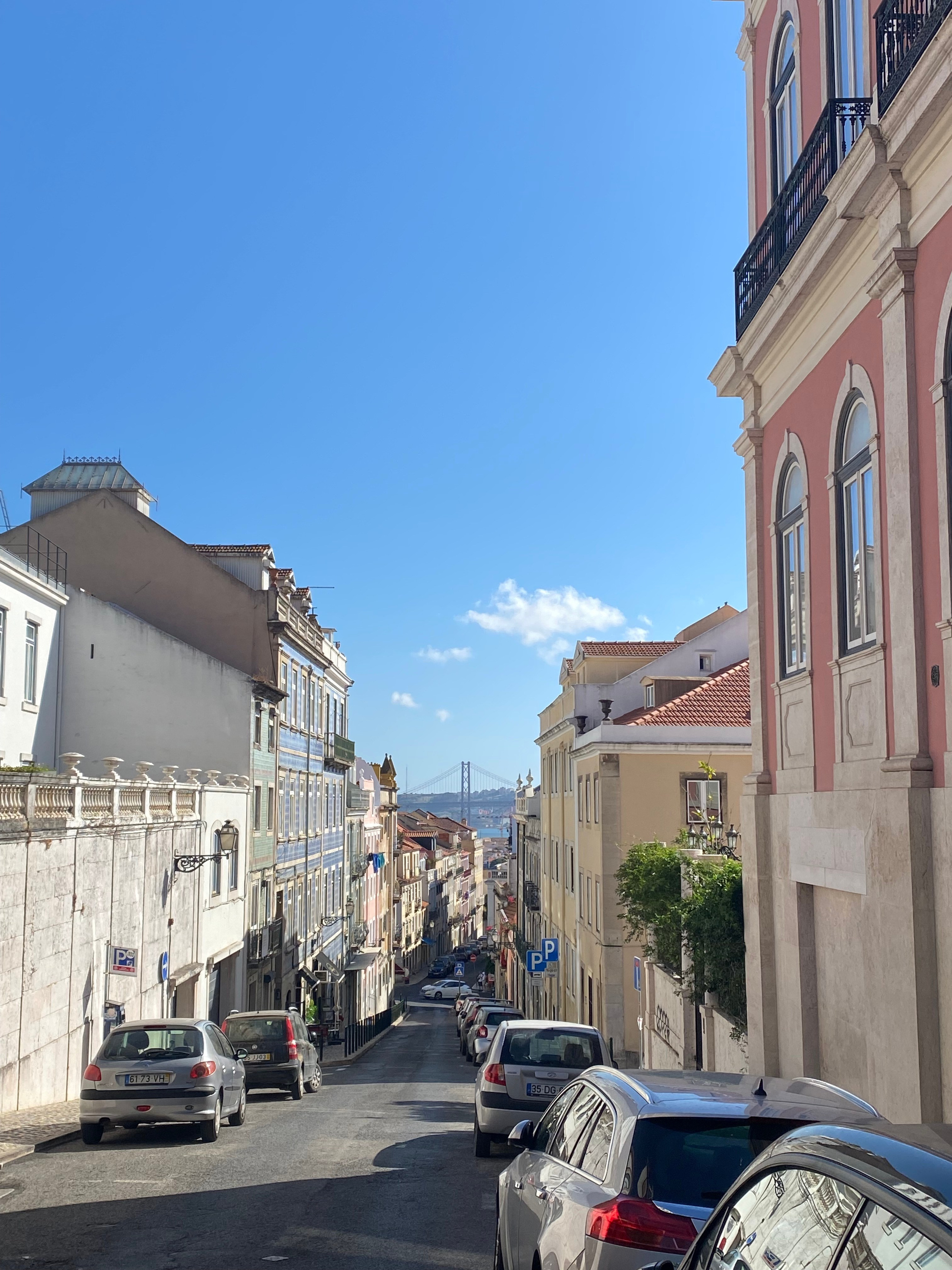 Jógový pobyt v Portugalsku 2024. Mateřství. Nevýchova. Život v souladu s přírodou. Jóga