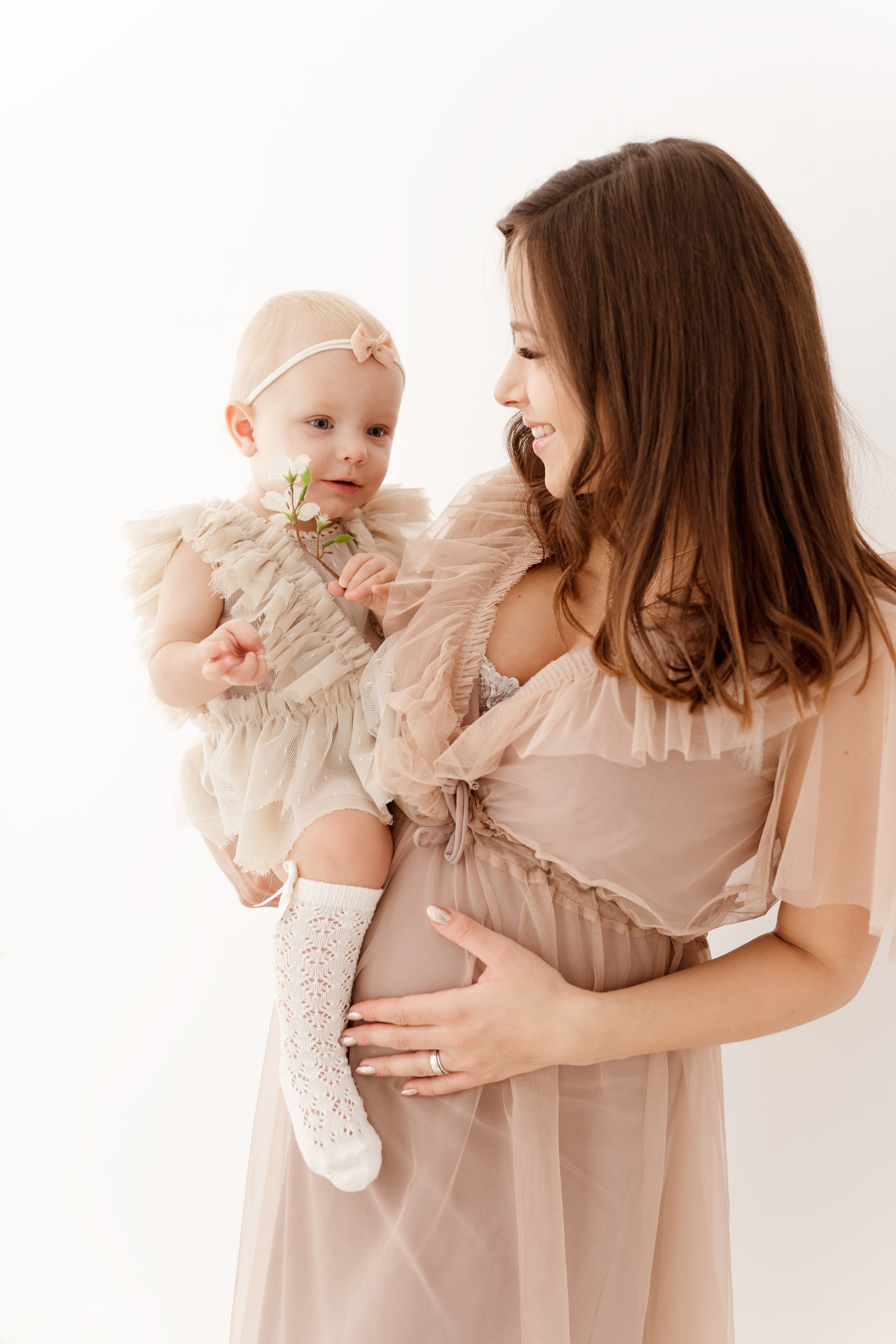 Sesja ciążowa Zuzanny. Fotograf Łódź - sesja ciążowa, noworodkowa, dziecięca. Studio w Łodzi