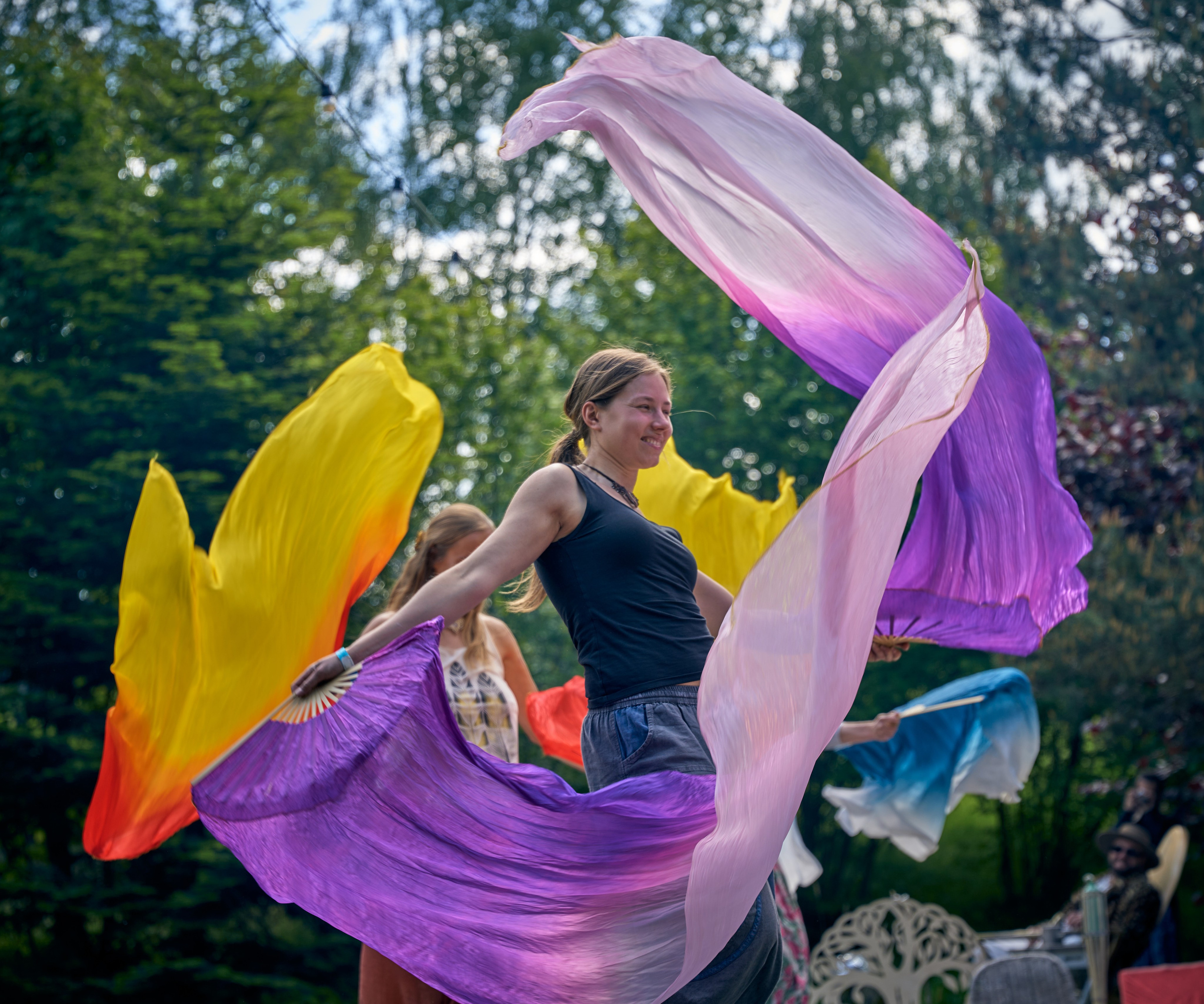 „Wachlarze na Plaży” - warsztat Nadii Szypiłow na Mikrofestiwalu „2uRodziny Turkusowej Wyspy”. Andriej Szypilow — Photography & Videography