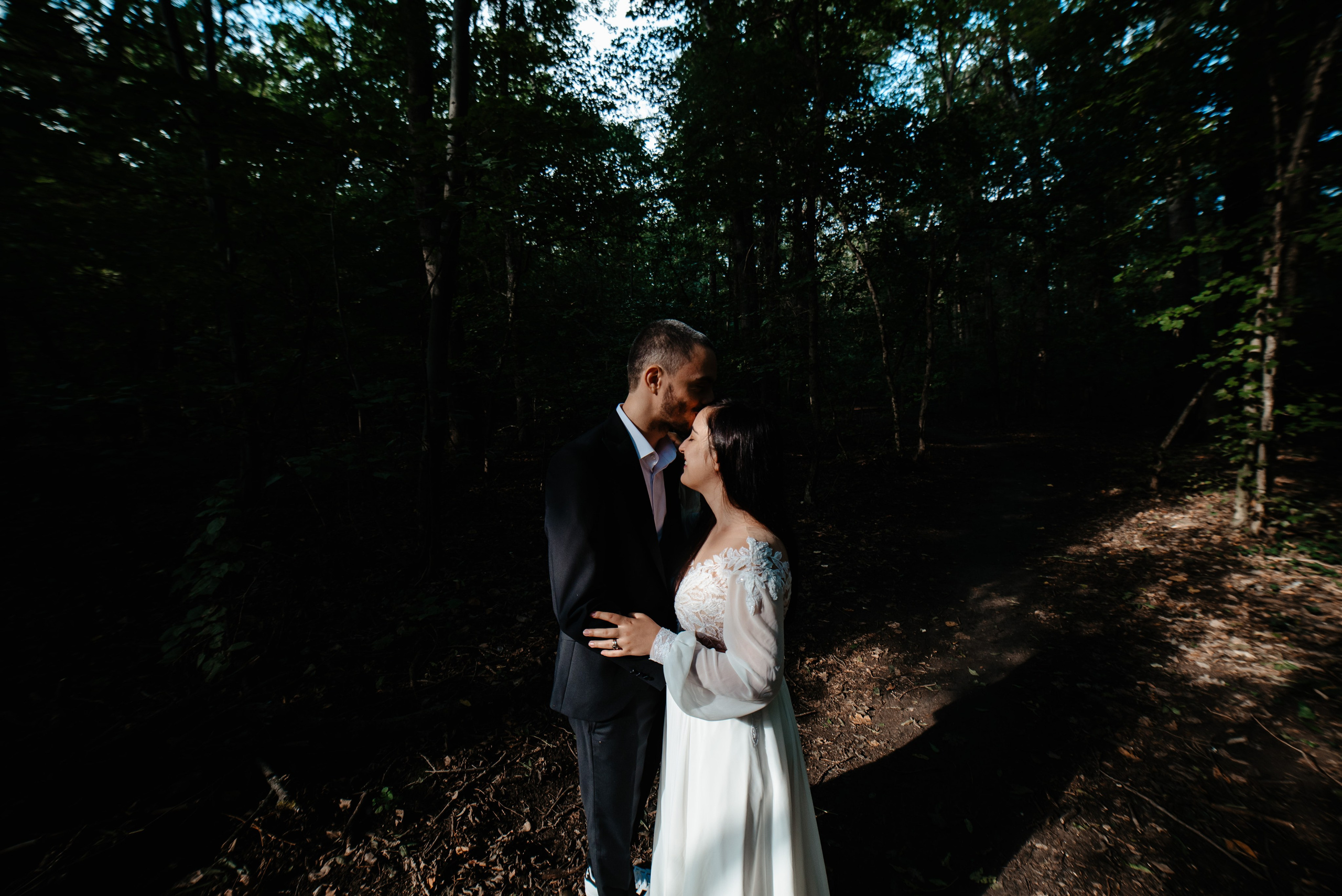 Ședința foto Trash the dress. Wedding photographer from Bucharest Eugen Elisei
