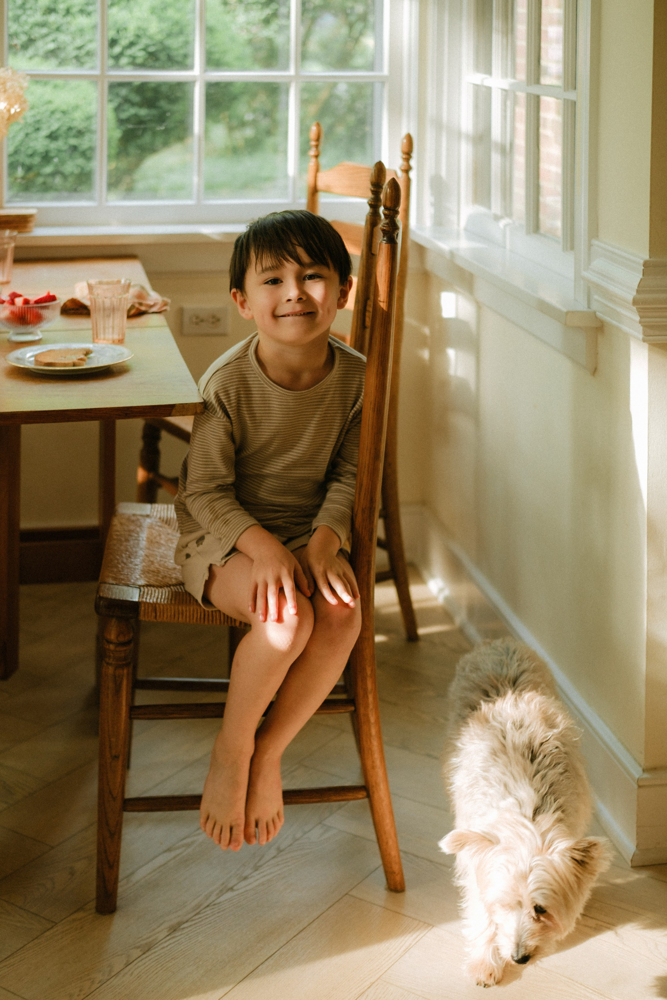 Cozy In-Home Family Photo Session in a Historic Richmond Victorian Home. Family Photographer Anna Dobrovolskaia | Richmond, VA