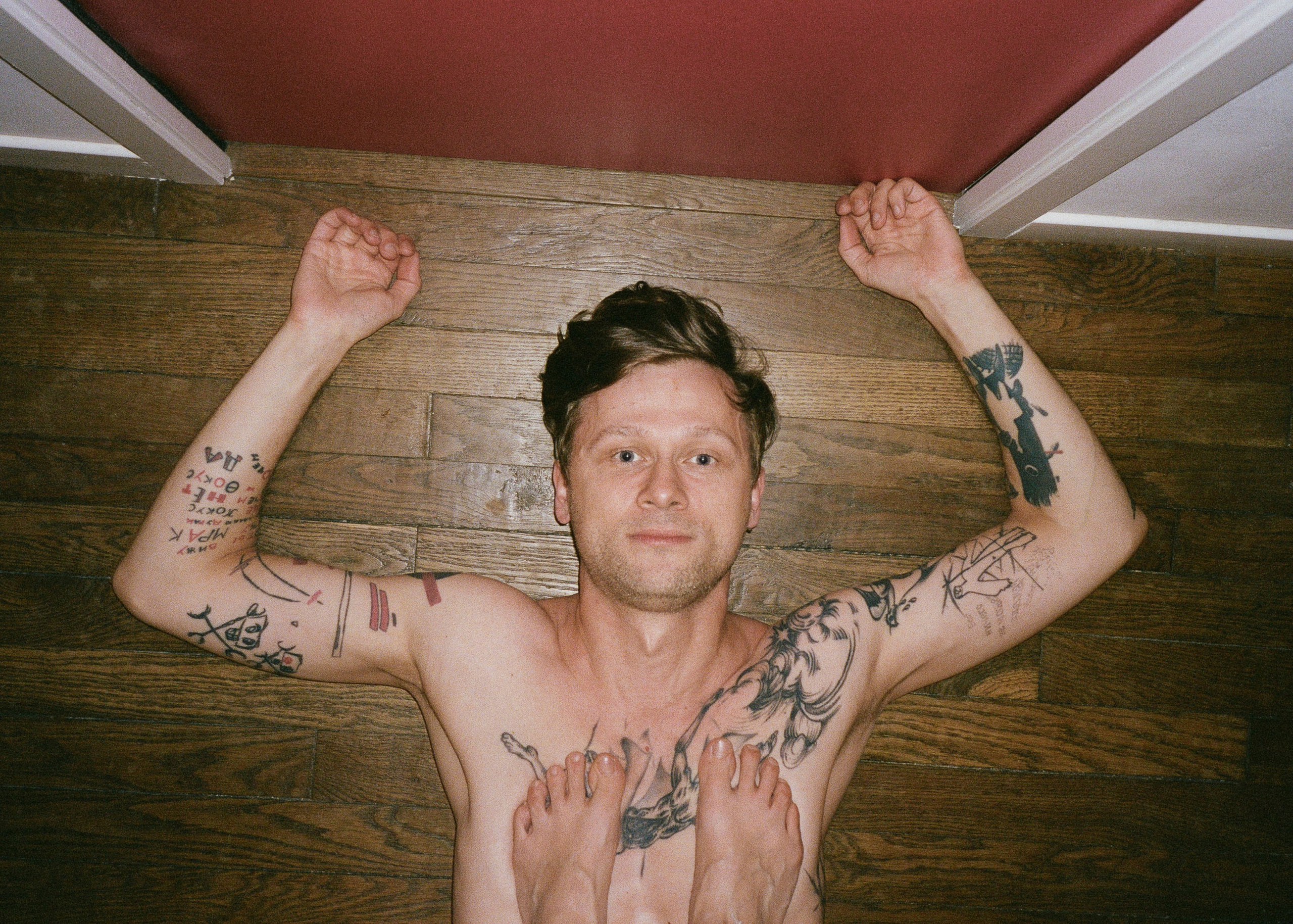 The men i stand on 2024. Photographe de produits et natures mortes à Paris