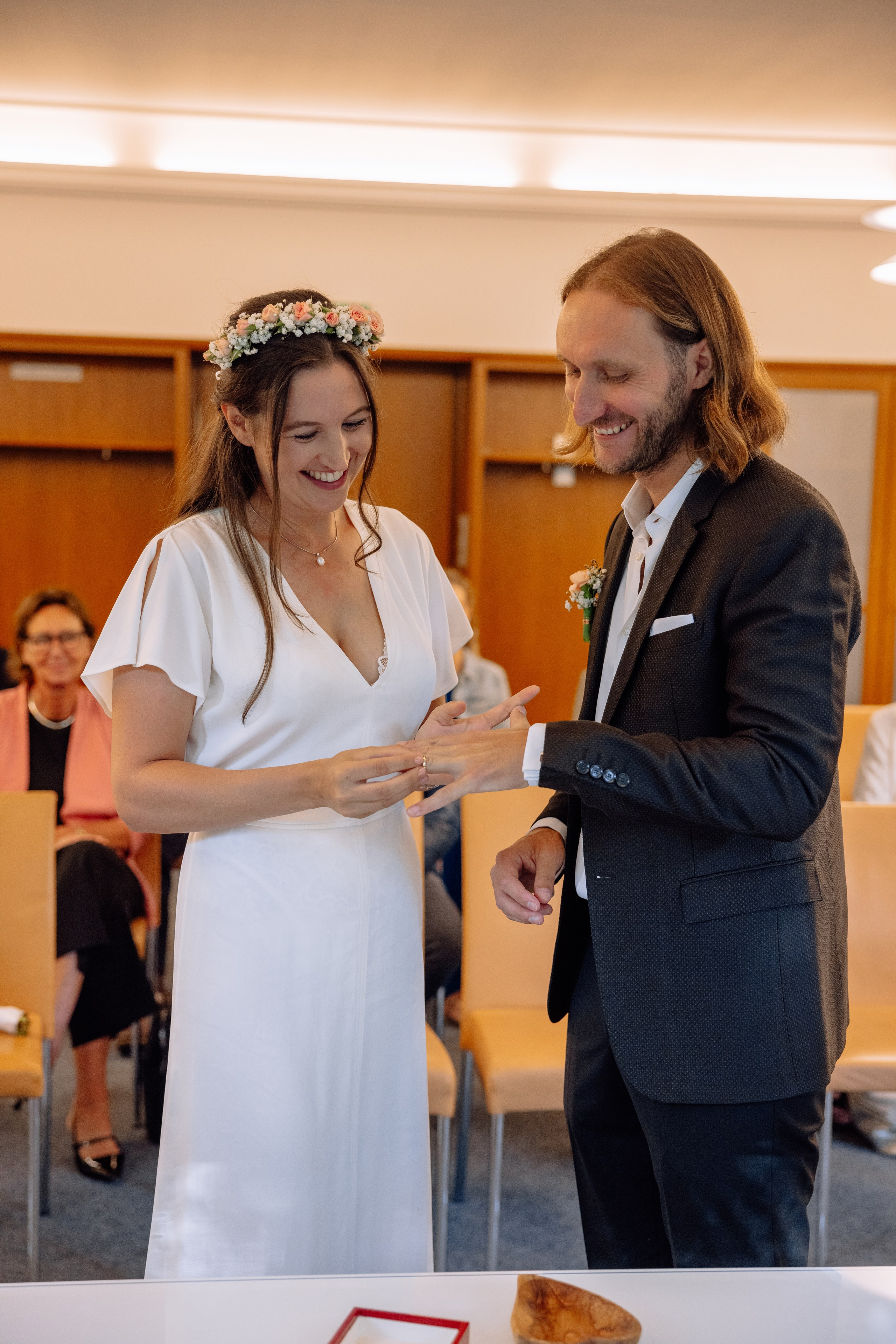 Kleine Familienhochzeit im Standesamt Mandlstrasse 14. Hochzeitsfotograf München Taufe Familienfotograf Tanja Mauke