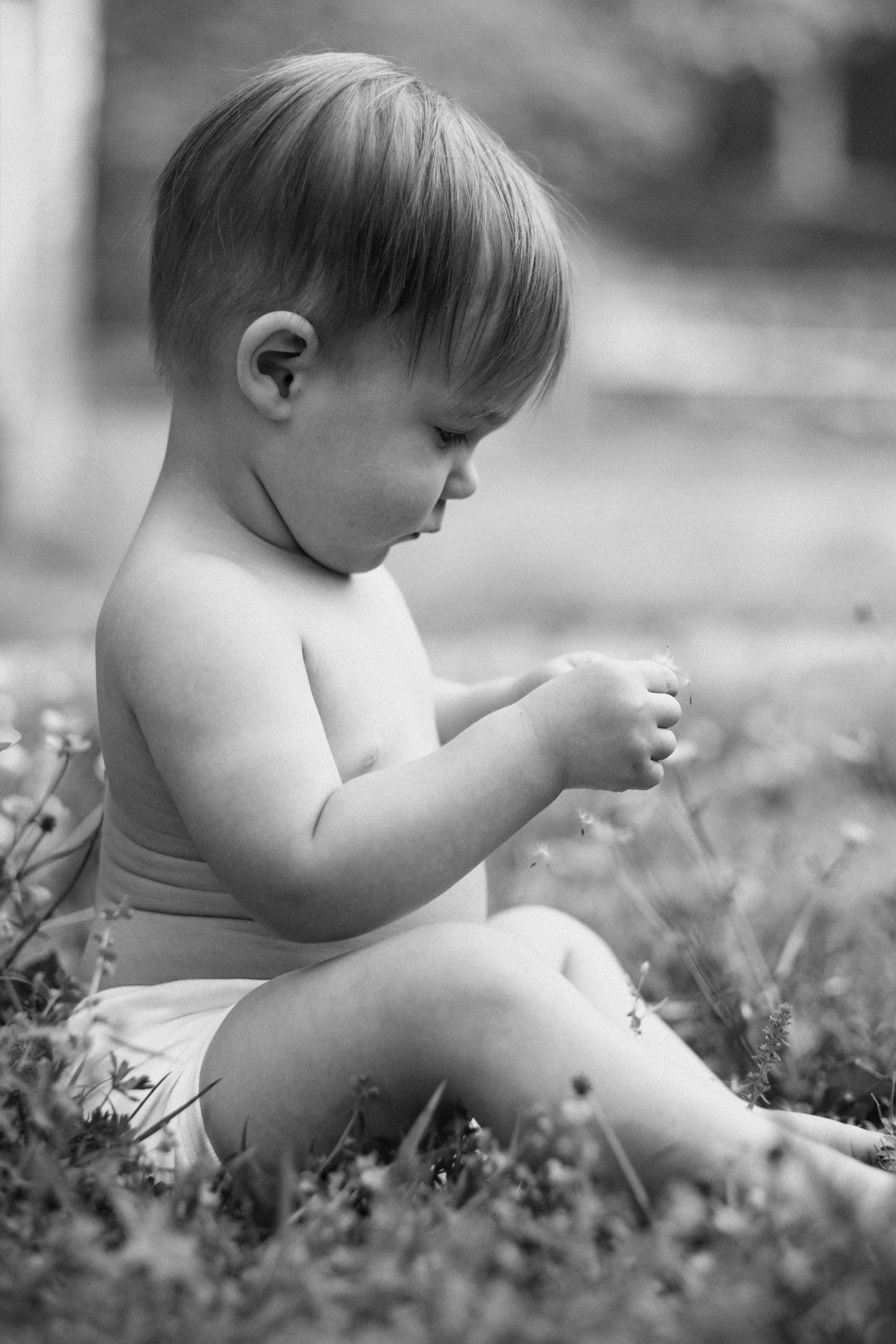 Spring Maternity Session at Bryan Park in Richmond, VA. Family Photographer Anna Dobrovolskaia | Richmond, VA