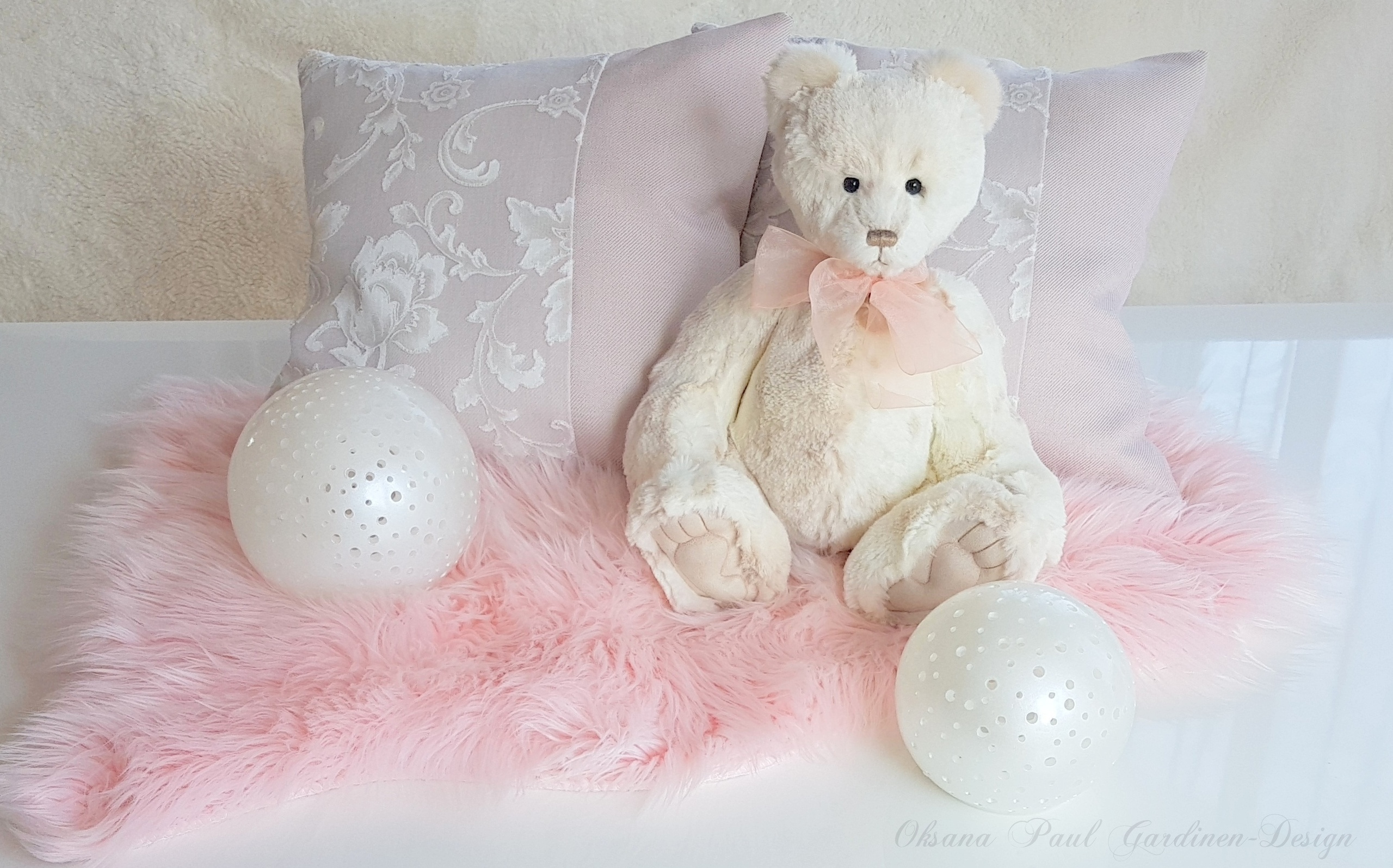 Oksana Paul-Gardinen-Design Oksana Paul ✧ Art of Gardinen & Textile Design ✧ Polymer Clay Art & Handmade Creatures