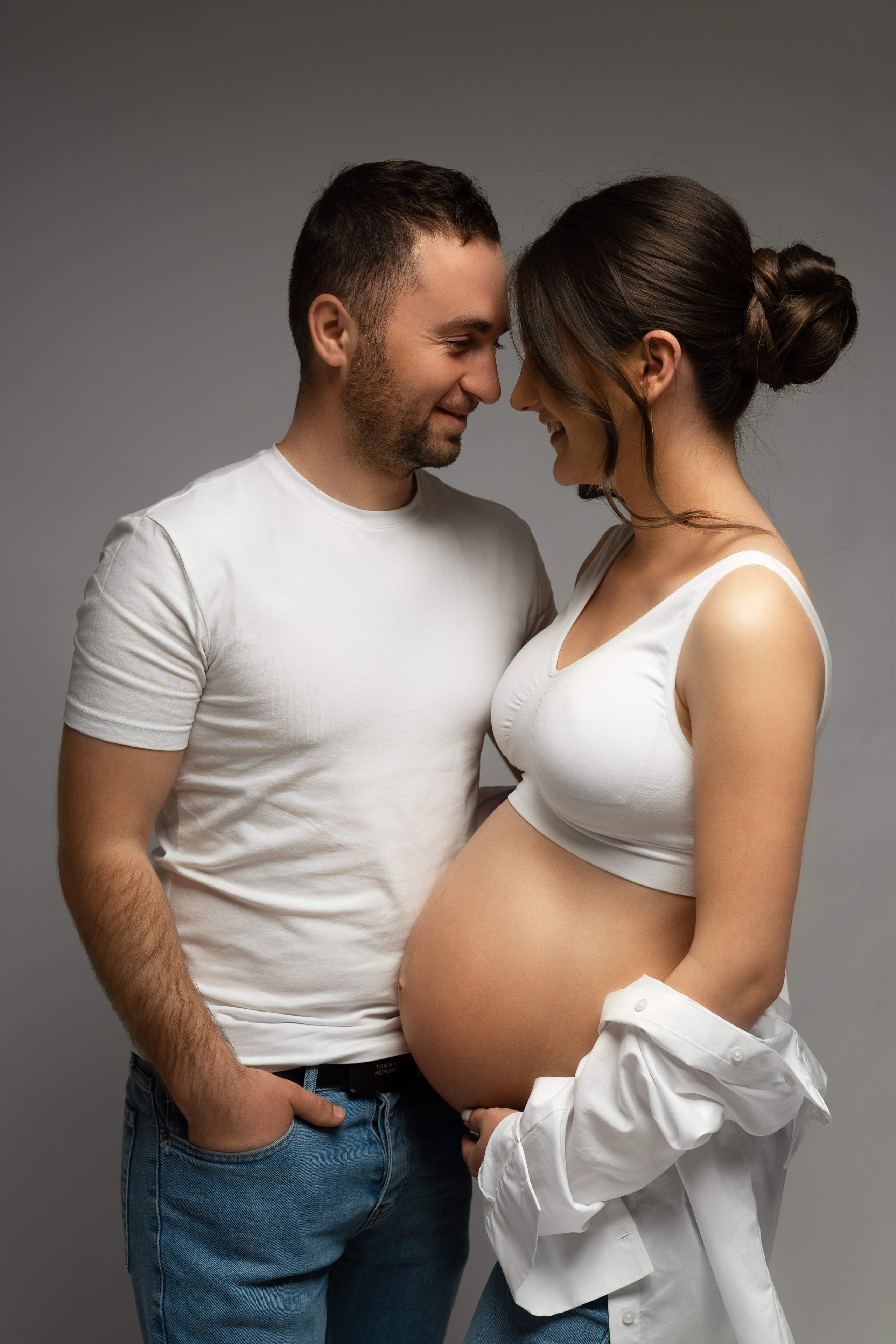 Photographe grossesse Paris, Pregnancy photographer Paris. Photographer in Paris