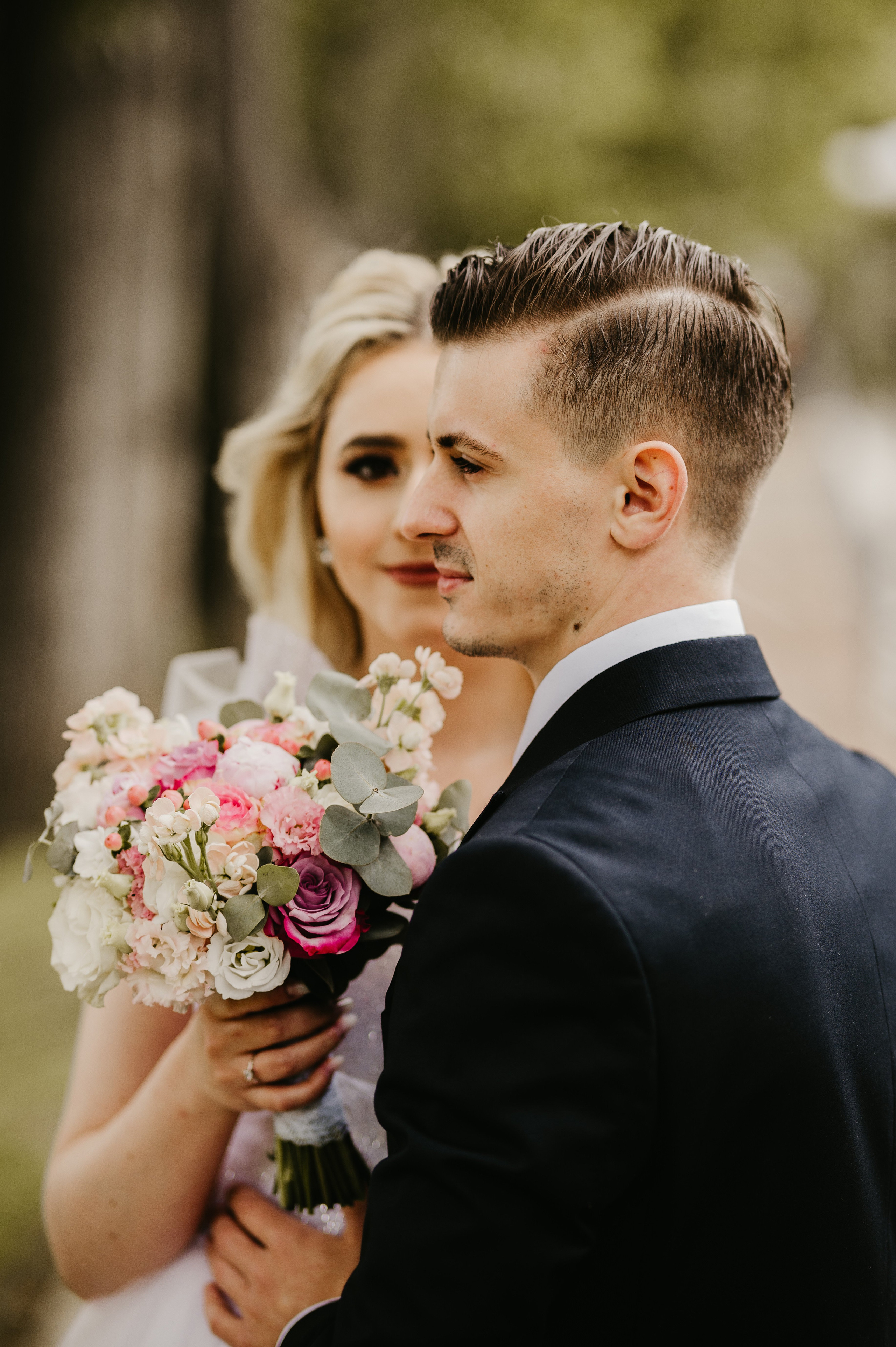 Cununie civila sub cerul ploios - Vezi fotografiile. Valentin Melen - fotograf de nunta 🤍