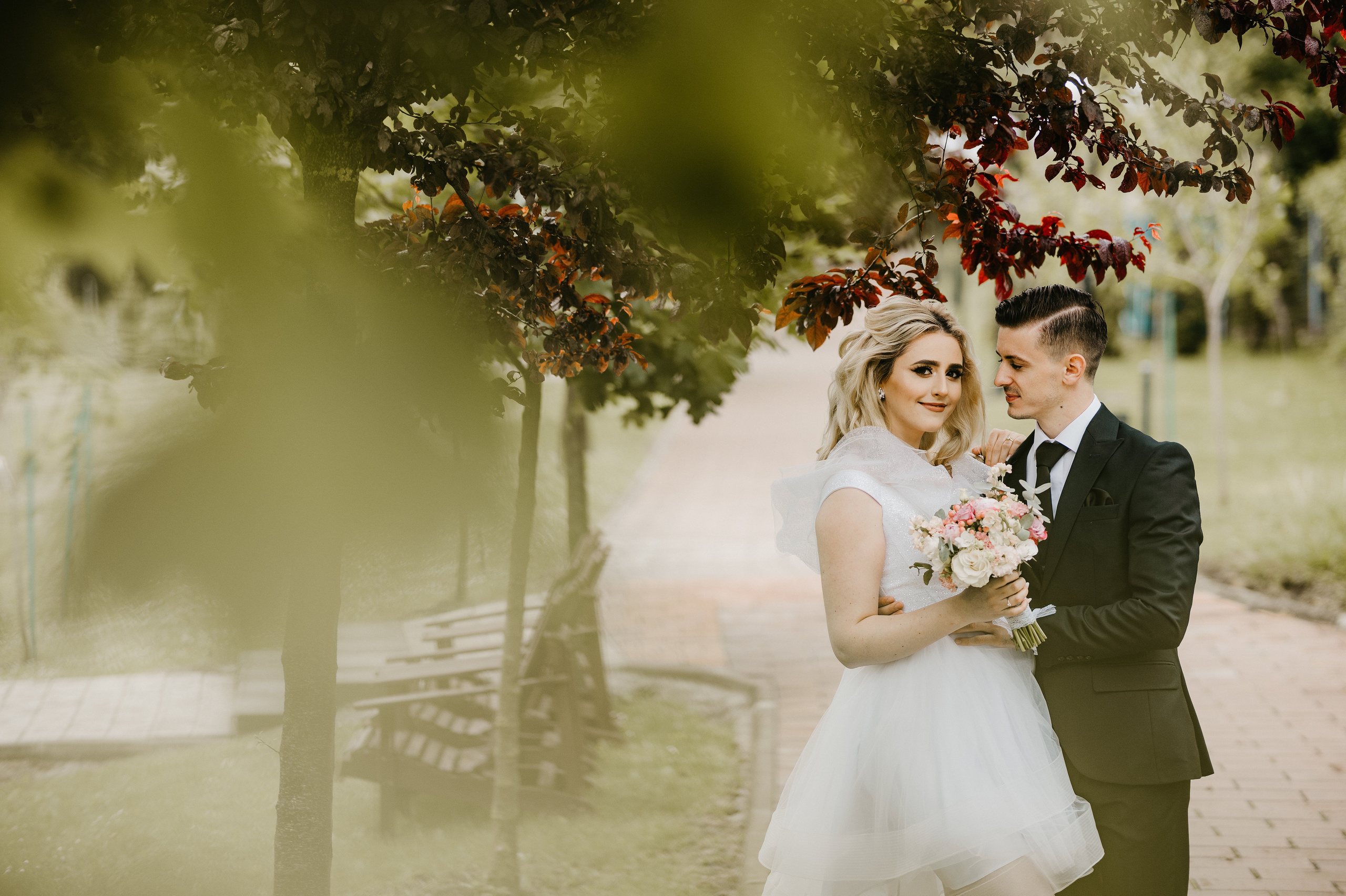 Cununie civila sub cerul ploios - Vezi fotografiile. Valentin Melen - fotograf de nunta 🤍