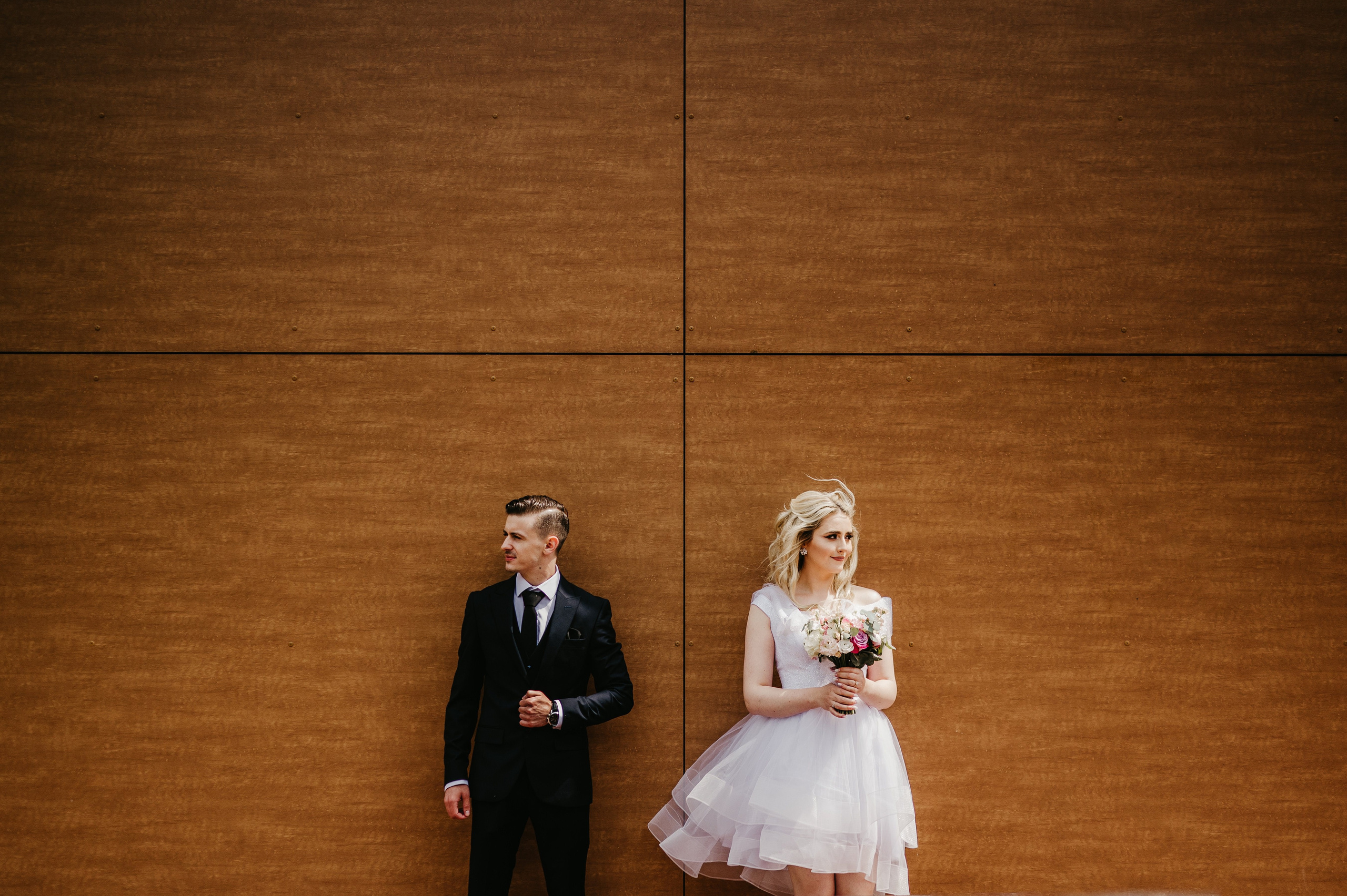 Cununie civila sub cerul ploios - Vezi fotografiile. Valentin Melen - fotograf de nunta 🤍