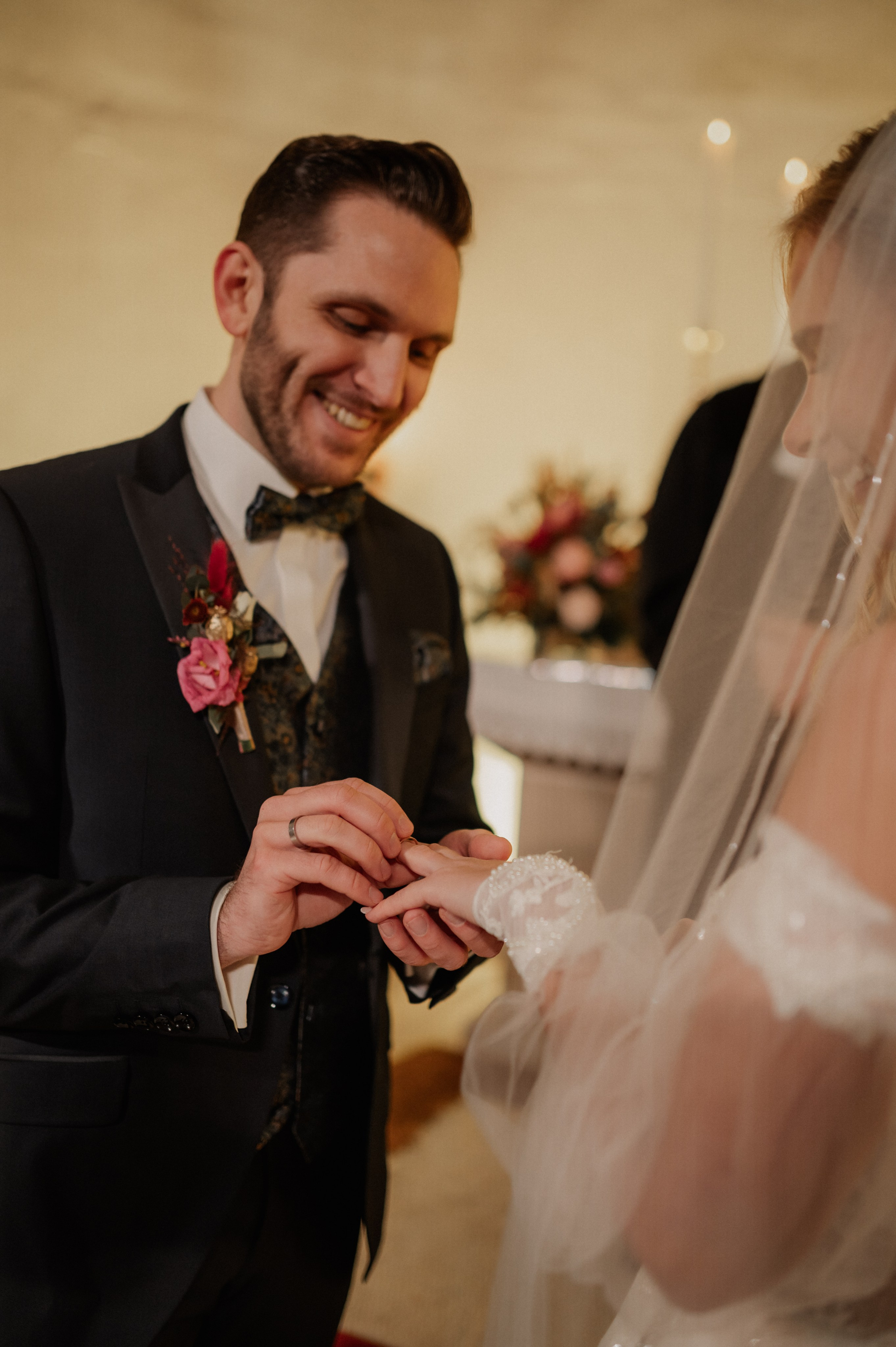 WINTER WEDDING IN NEUENDETTELSAU. Фотограф в Нюрнберге Ирина Менерт из Ансбаха