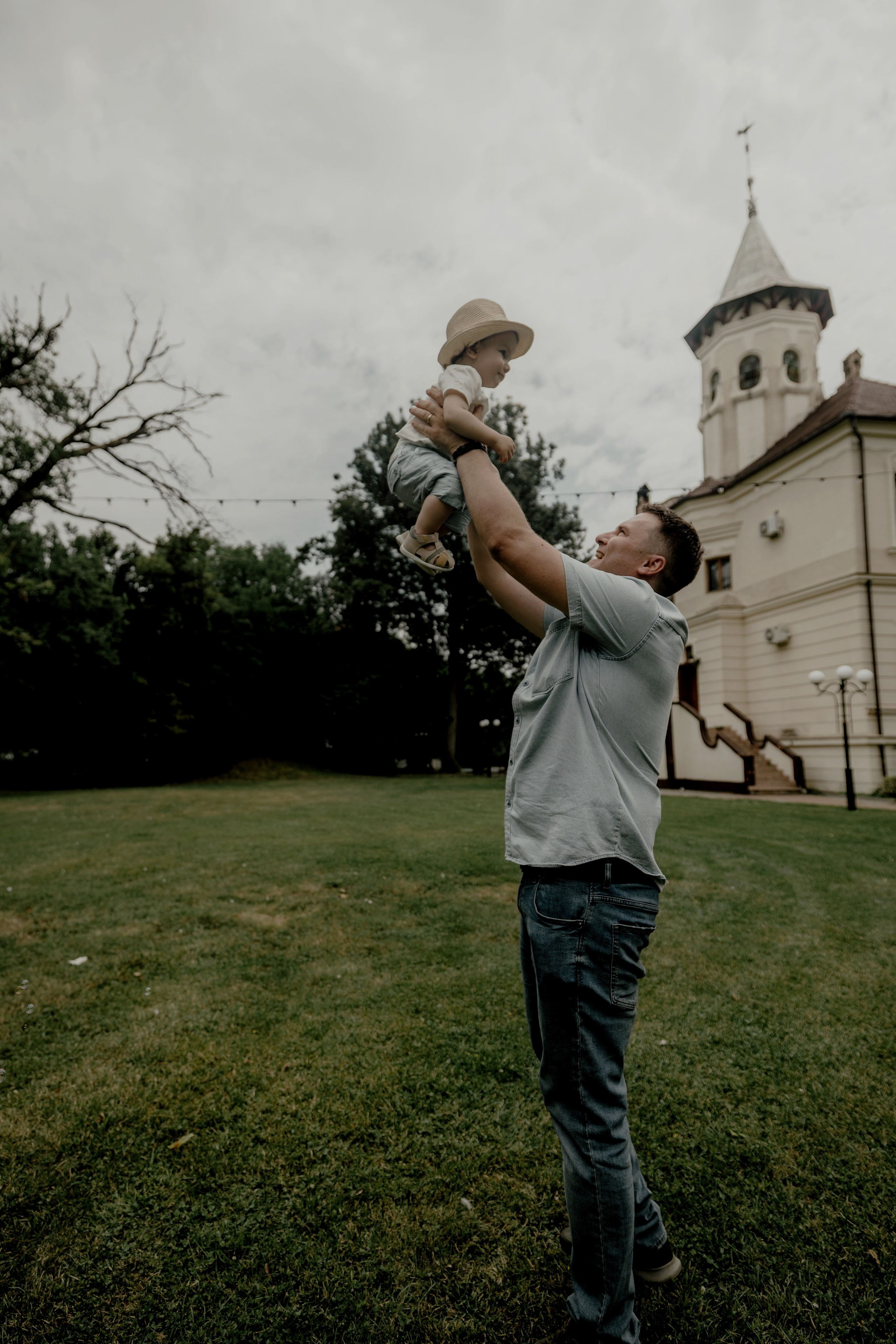 Armin — Micul explorator împlinește 1 an. Emotions Photo Art