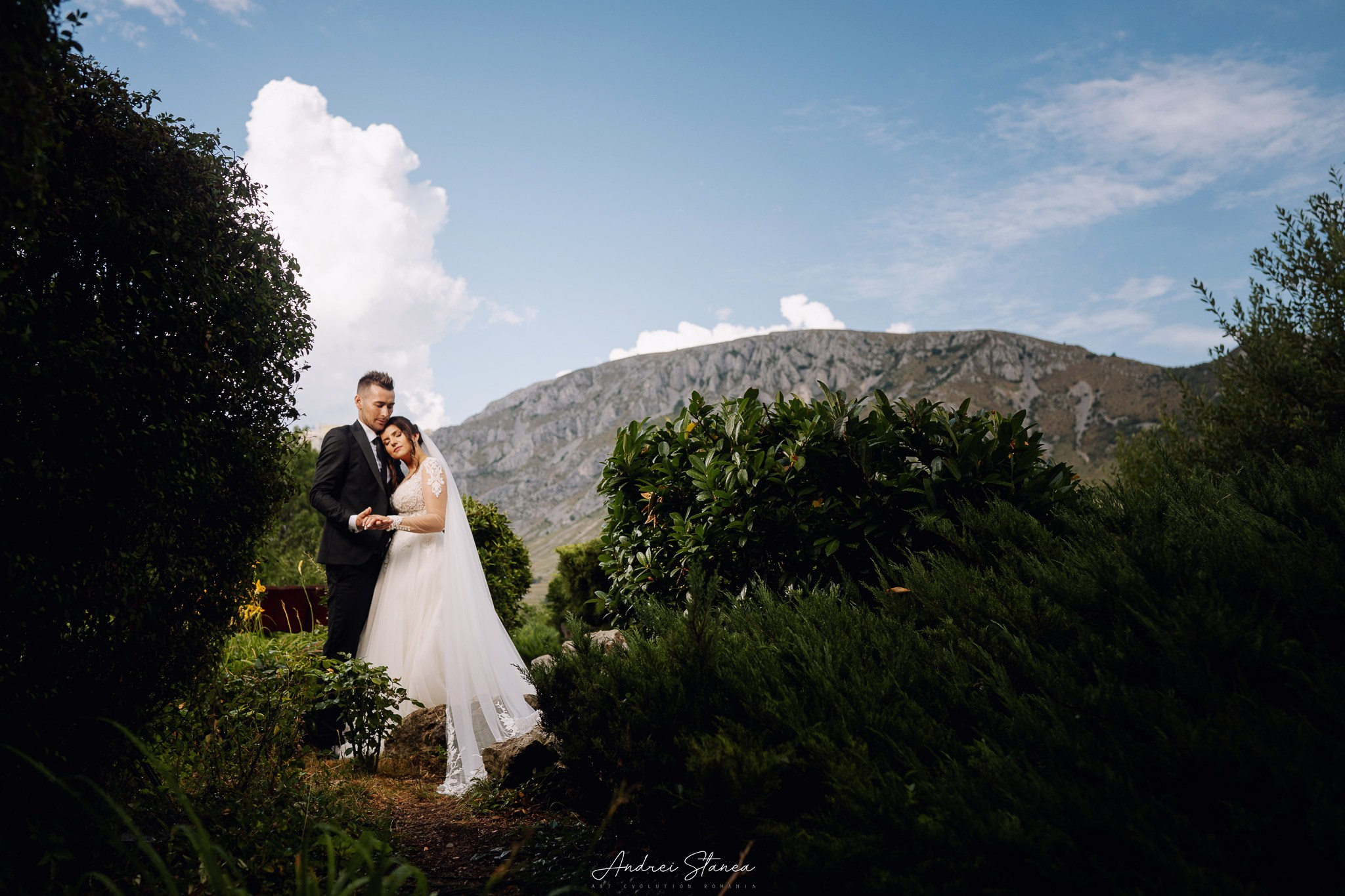 Ramona & Vio. Andrei Stanea