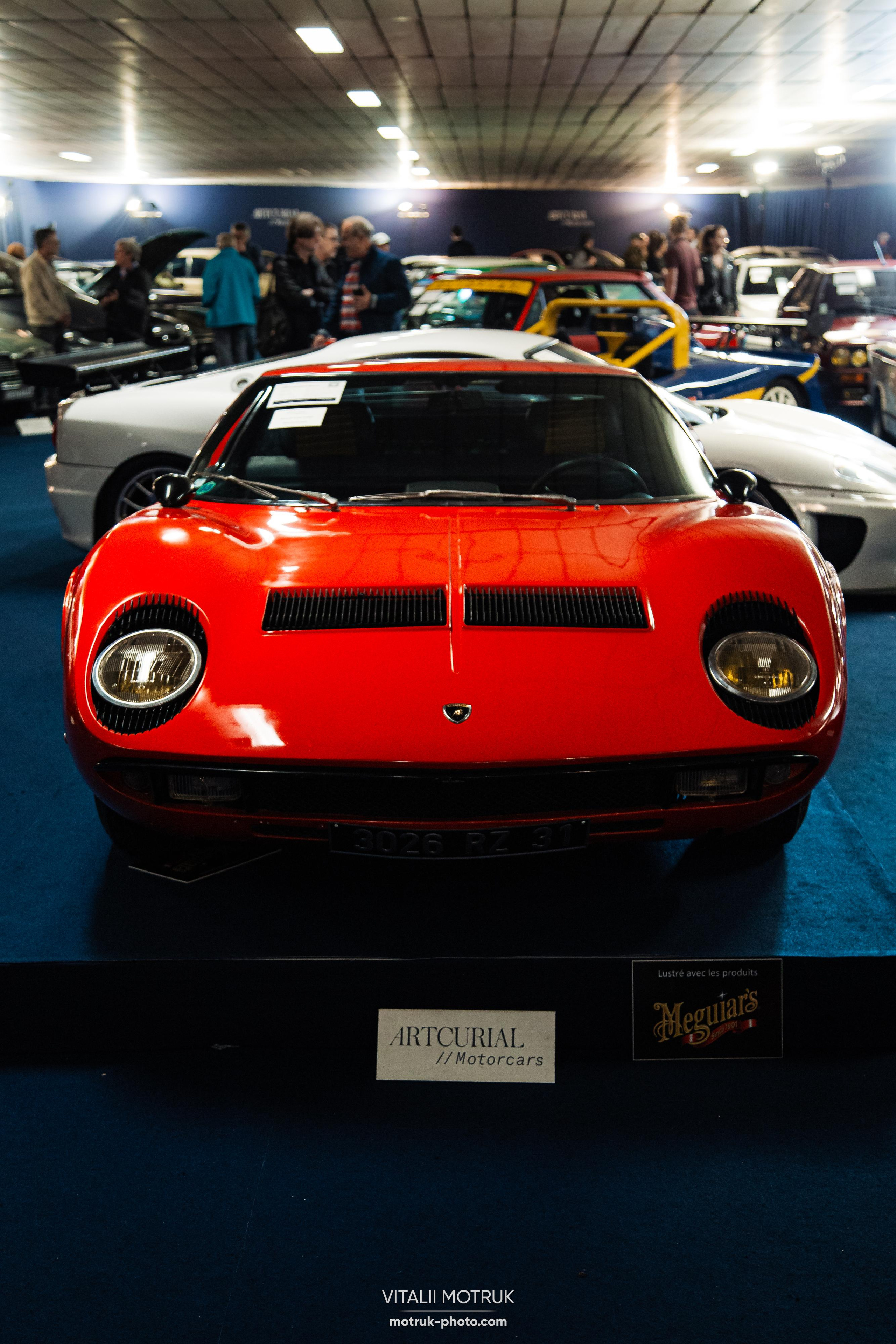 Artcurial MOTORCARS. Photographe de voitures à Paris — Vitalii Motruk