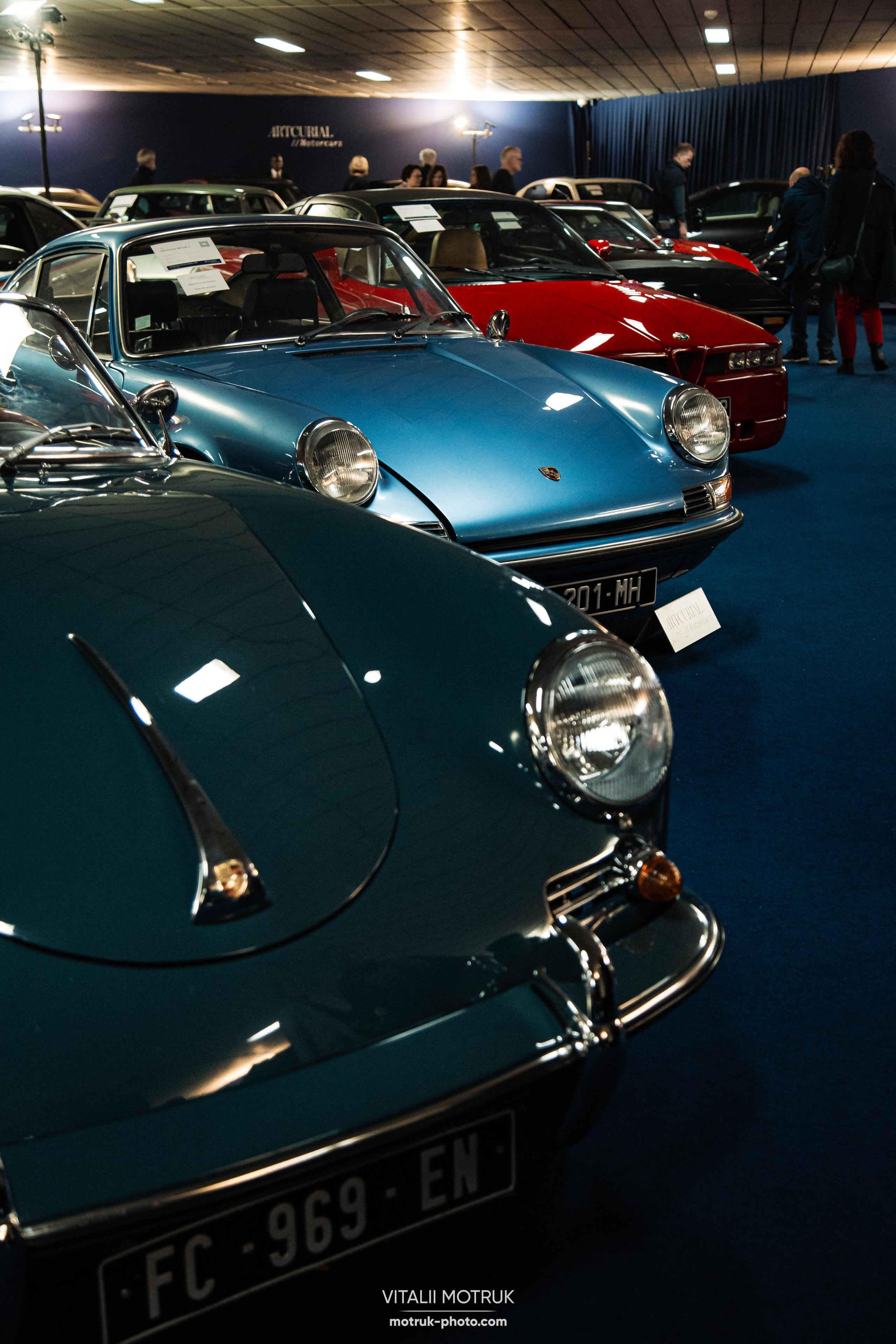 Artcurial MOTORCARS. Photographe de voitures à Paris — Vitalii Motruk