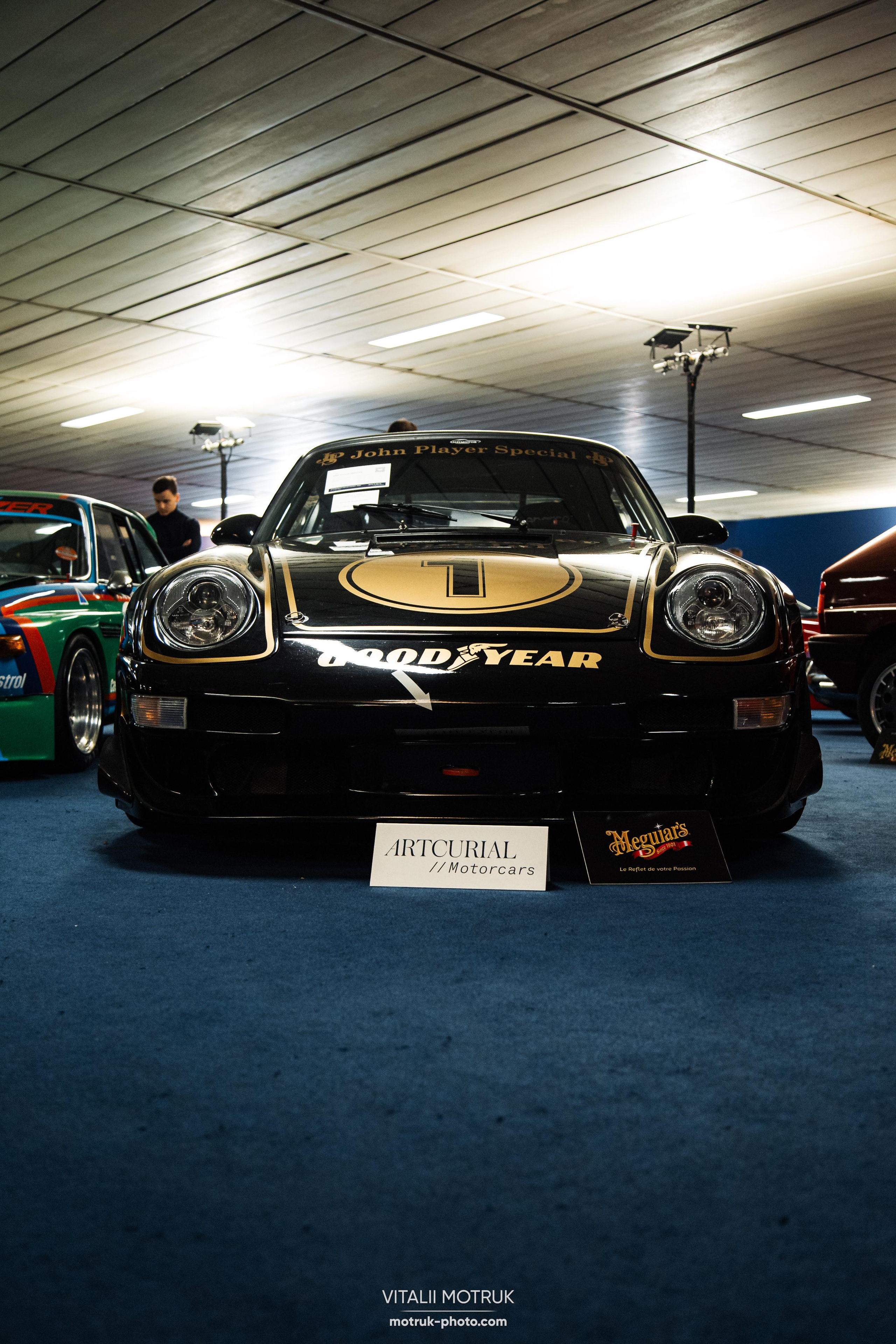 Artcurial MOTORCARS. Photographe de voitures à Paris — Vitalii Motruk