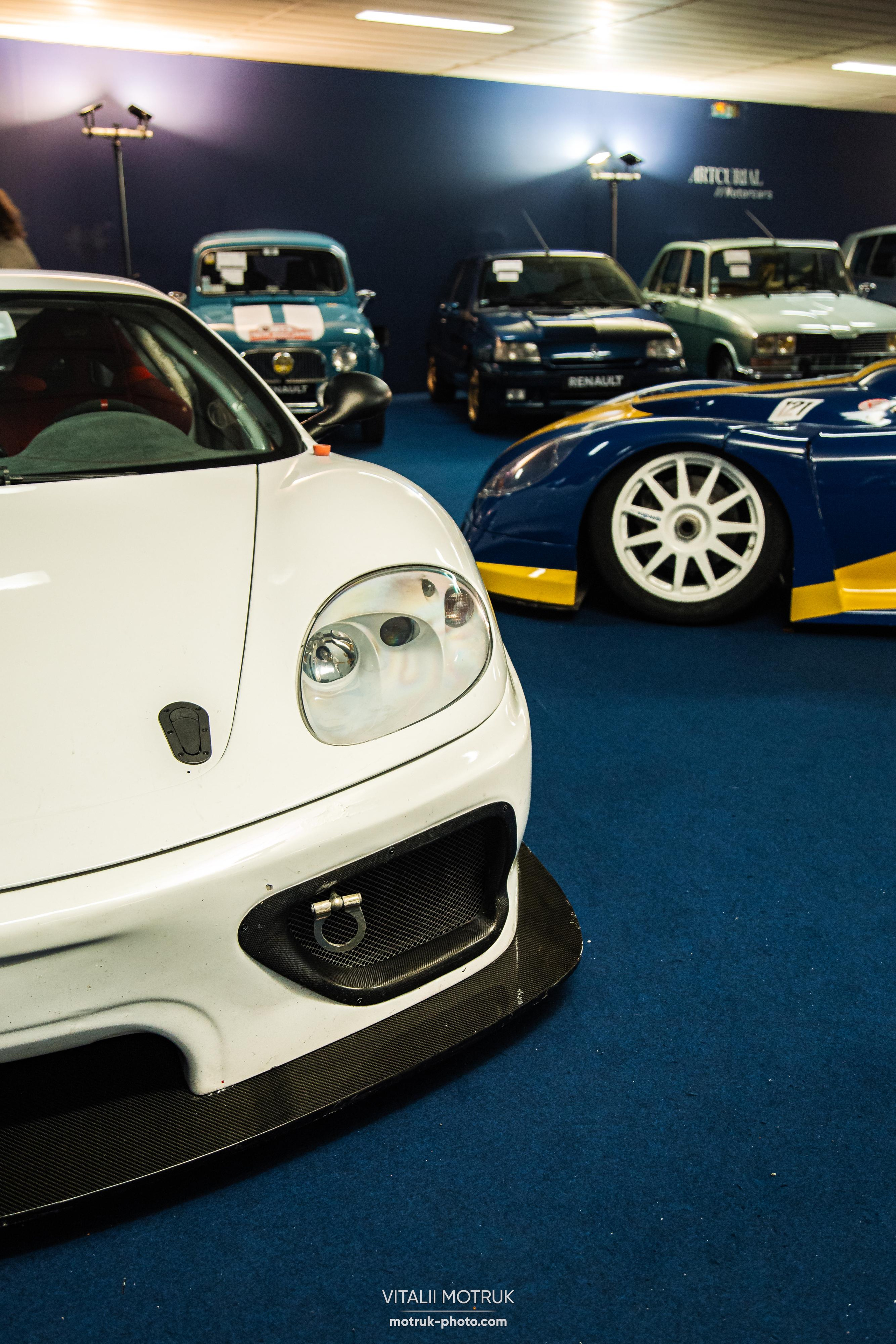 Artcurial MOTORCARS. Photographe de voitures à Paris — Vitalii Motruk