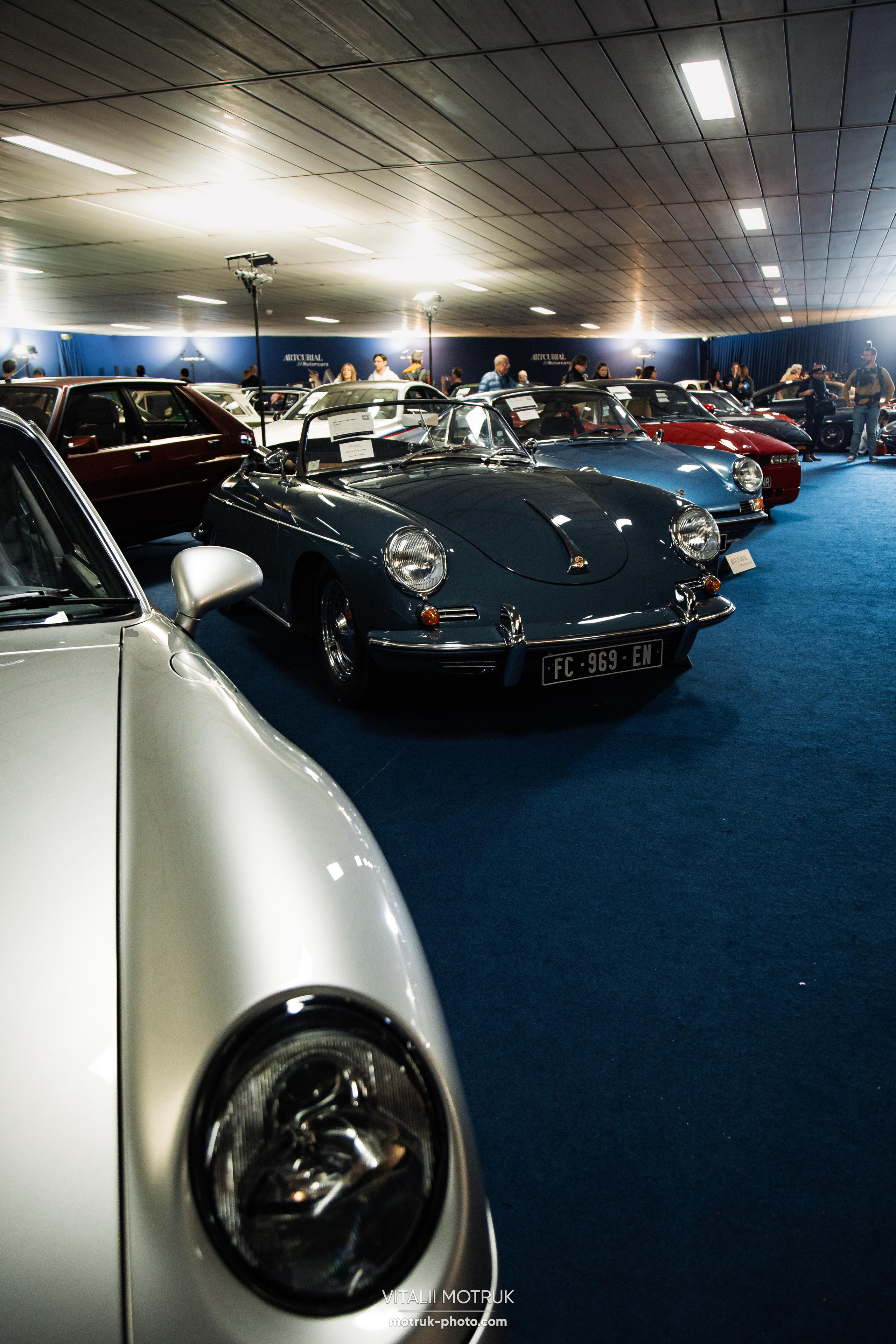 Artcurial MOTORCARS. Photographe de voitures à Paris — Vitalii Motruk