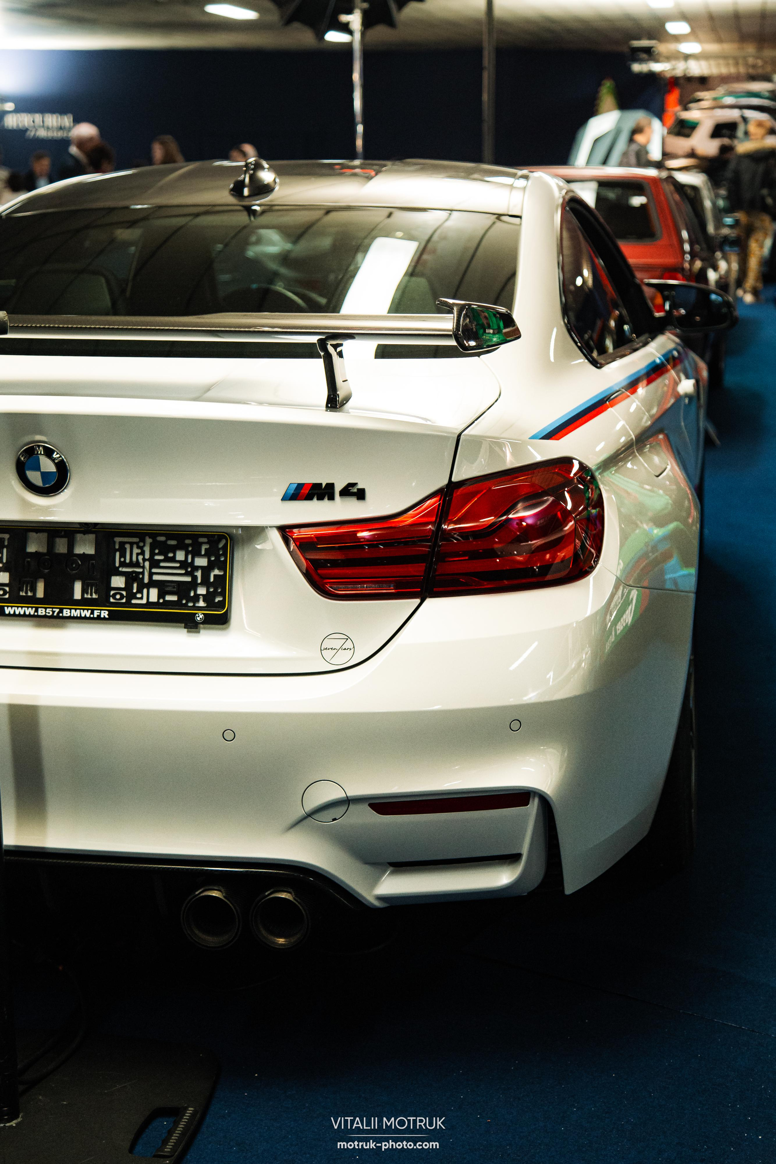 Artcurial MOTORCARS. Photographe de voitures à Paris — Vitalii Motruk