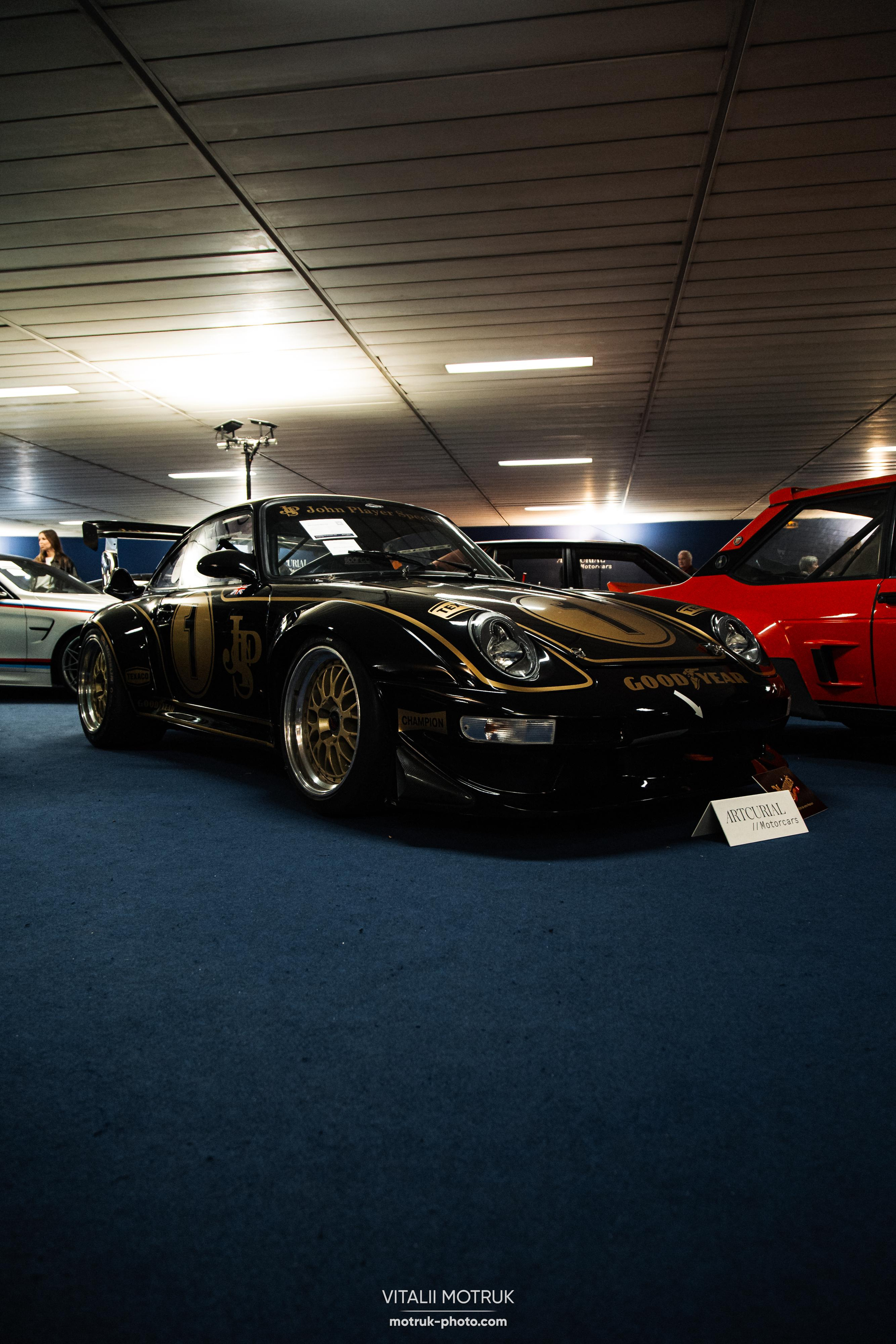 Artcurial MOTORCARS. Photographe de voitures à Paris — Vitalii Motruk