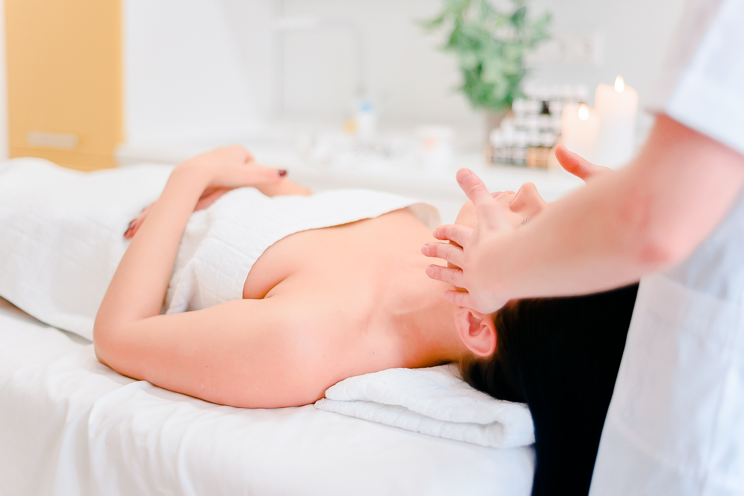 MAESTRO DE MASAJE. MARIA VALUEVA Fotógrafo en Niza, Cannes, Monaco, Francia, Europe, Estambul, Turquía