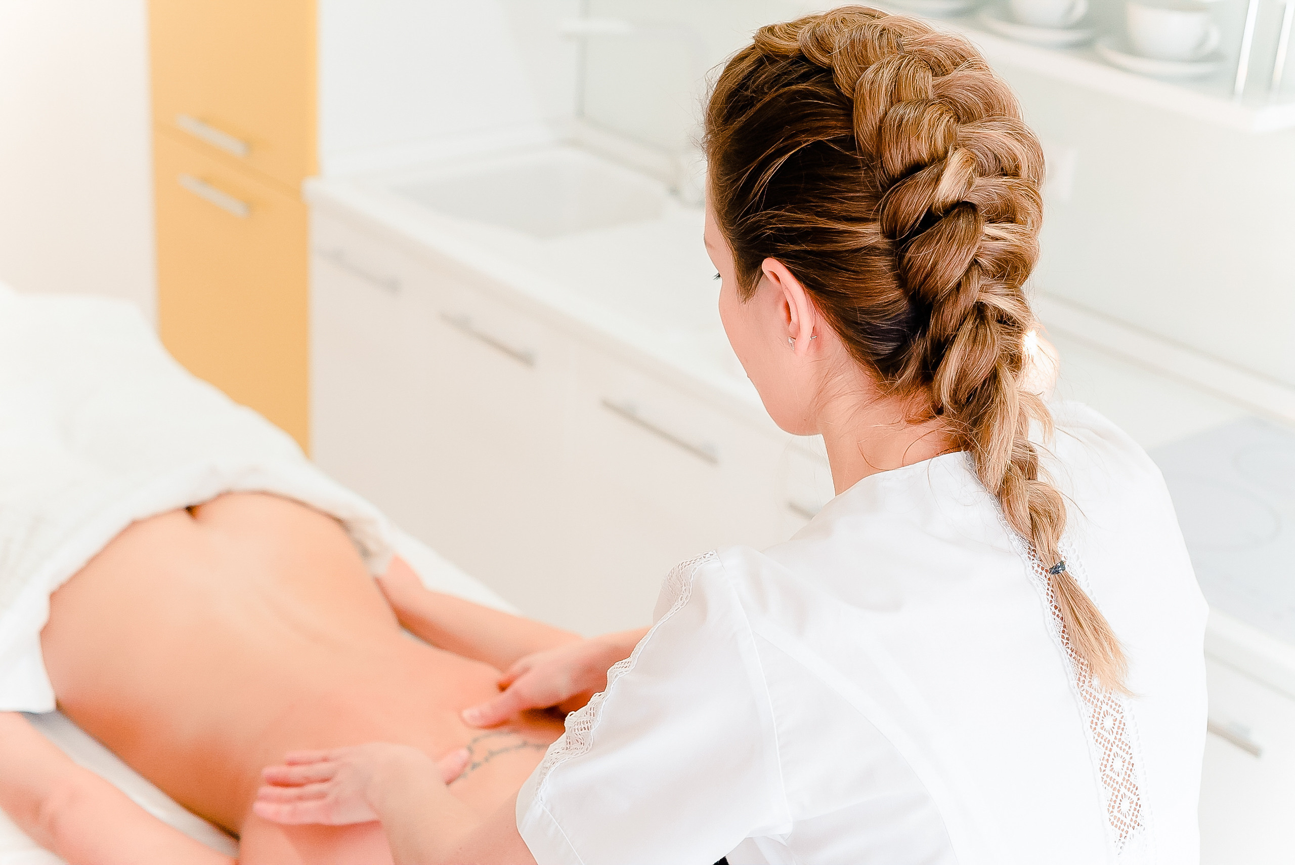 MAESTRO DE MASAJE. MARIA VALUEVA Fotógrafo en Niza, Cannes, Monaco, Francia, Europe, Estambul, Turquía